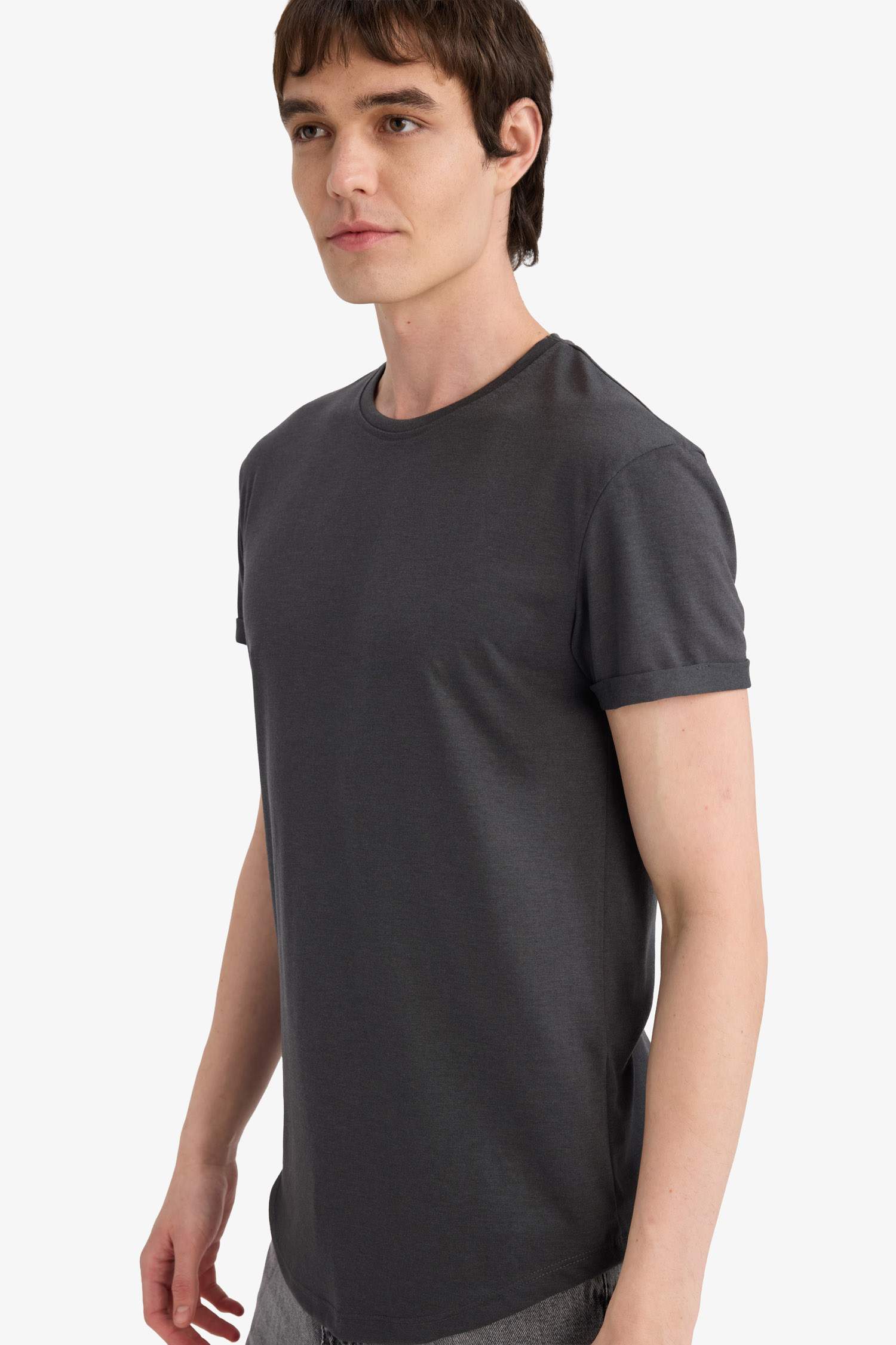 تيشيرت طويل عادي برقبة مستديرة