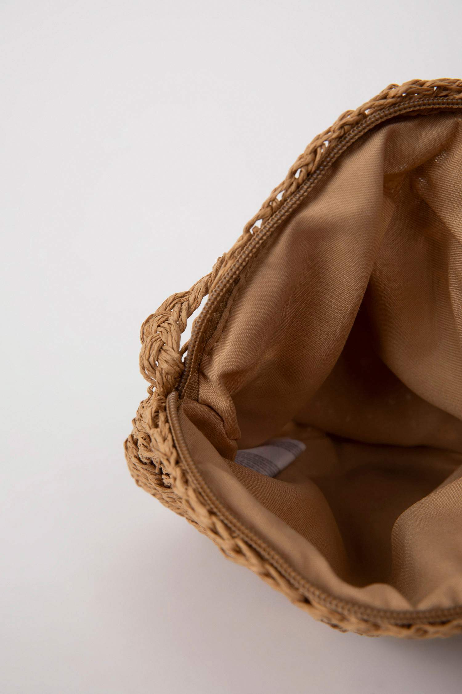 Соломенная сумка для женщин