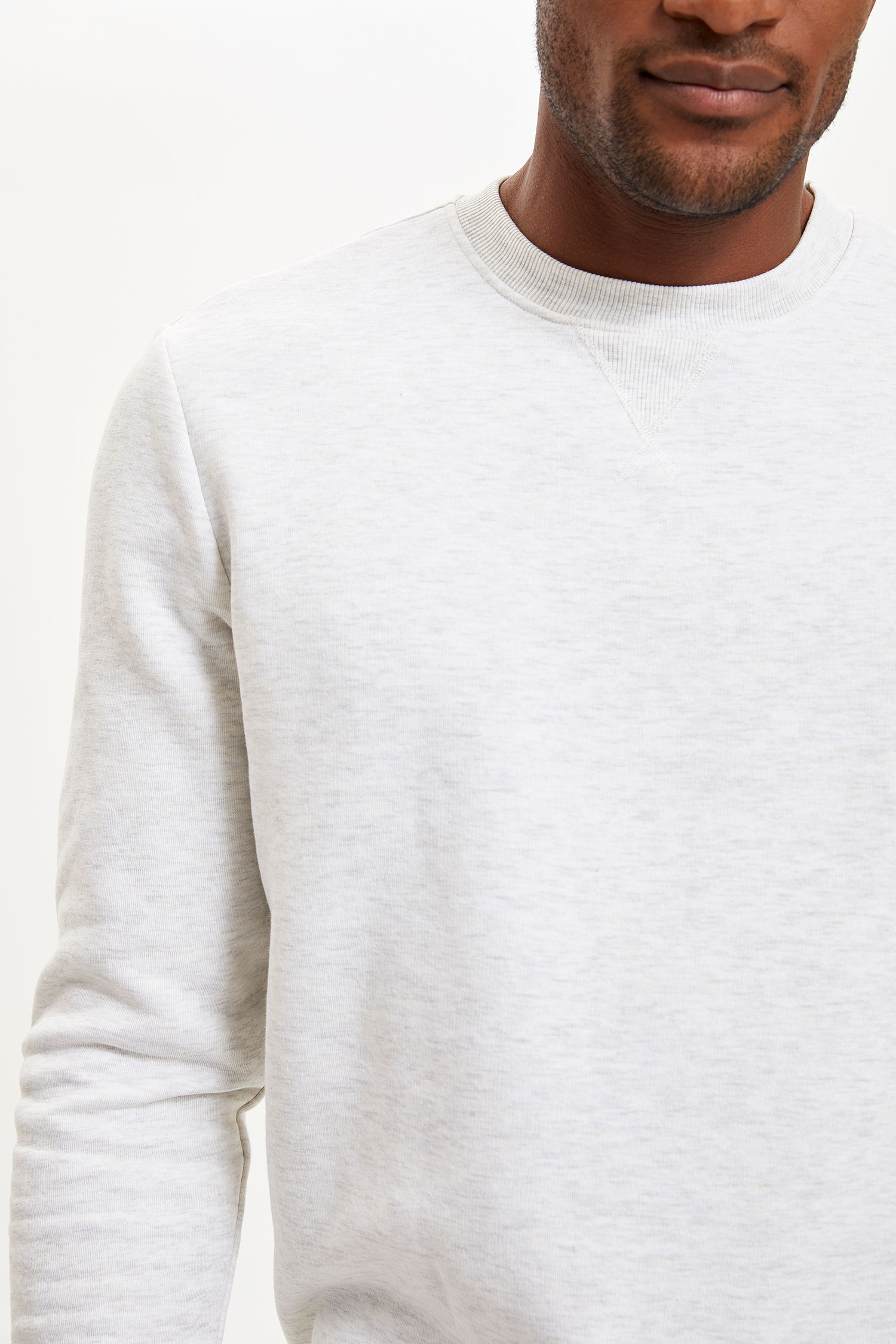 Defacto Basic Regular Fit Sweatshirt. 4