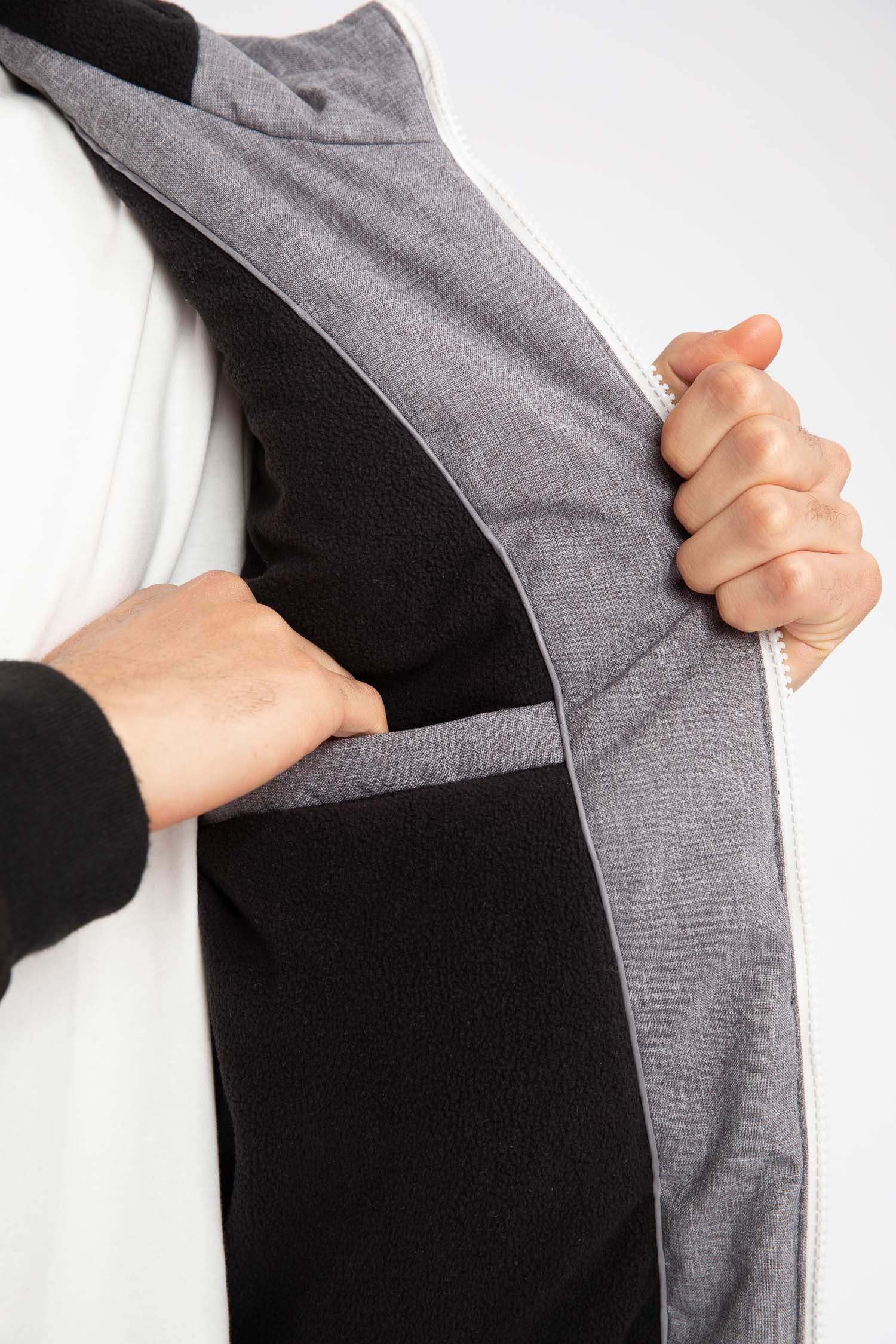 Su İtici Slim Fit Dar Kesim Kapüşonlu Renk Bloklu Fermuarlı Celi Polar Astarlı Mont