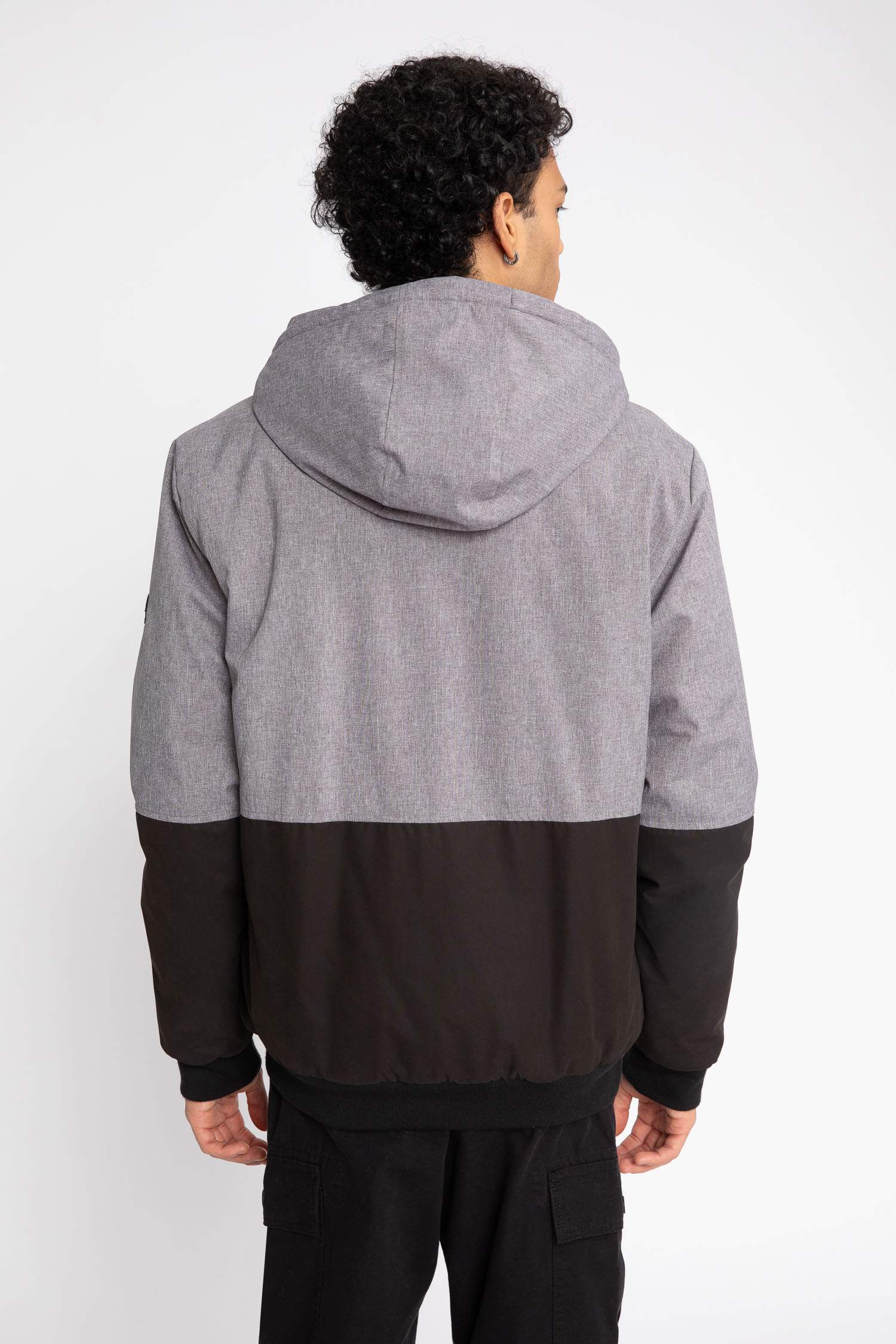 Su İtici Slim Fit Dar Kesim Kapüşonlu Renk Bloklu Fermuarlı Celi Polar Astarlı Mont