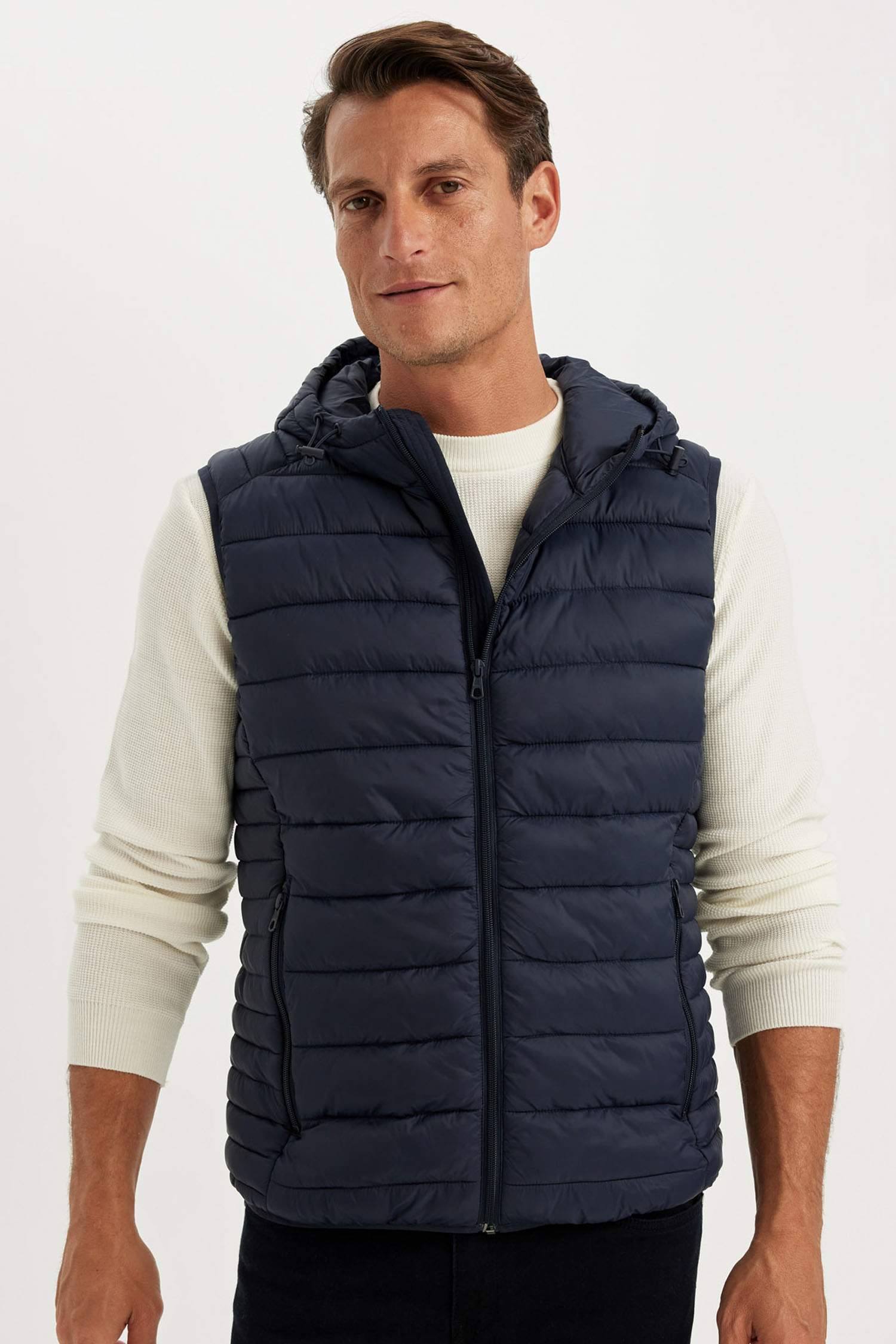 فيست خفيف وتر بروف بياقة واقفة