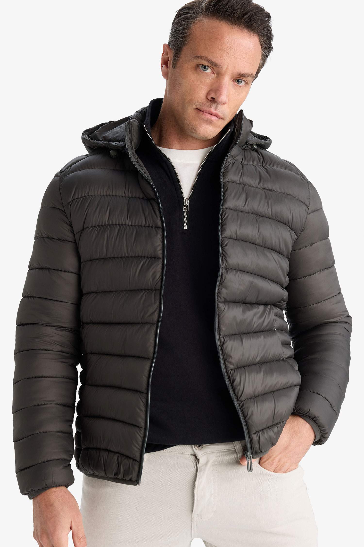 Su İtici Slim Fit Dar Kesim İç Cep Detaylı Kapüşonlu Fermuarlı Cepli Şişme Mont