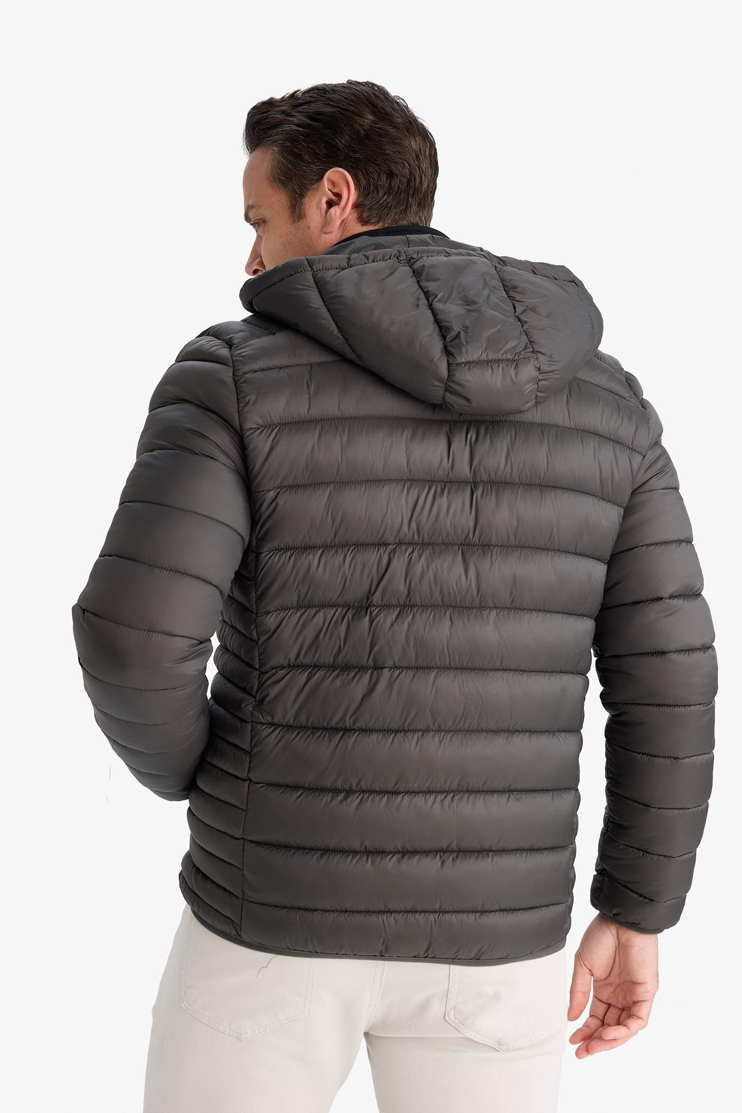 Su İtici Slim Fit Dar Kesim İç Cep Detaylı Kapüşonlu Fermuarlı Cepli Şişme Mont