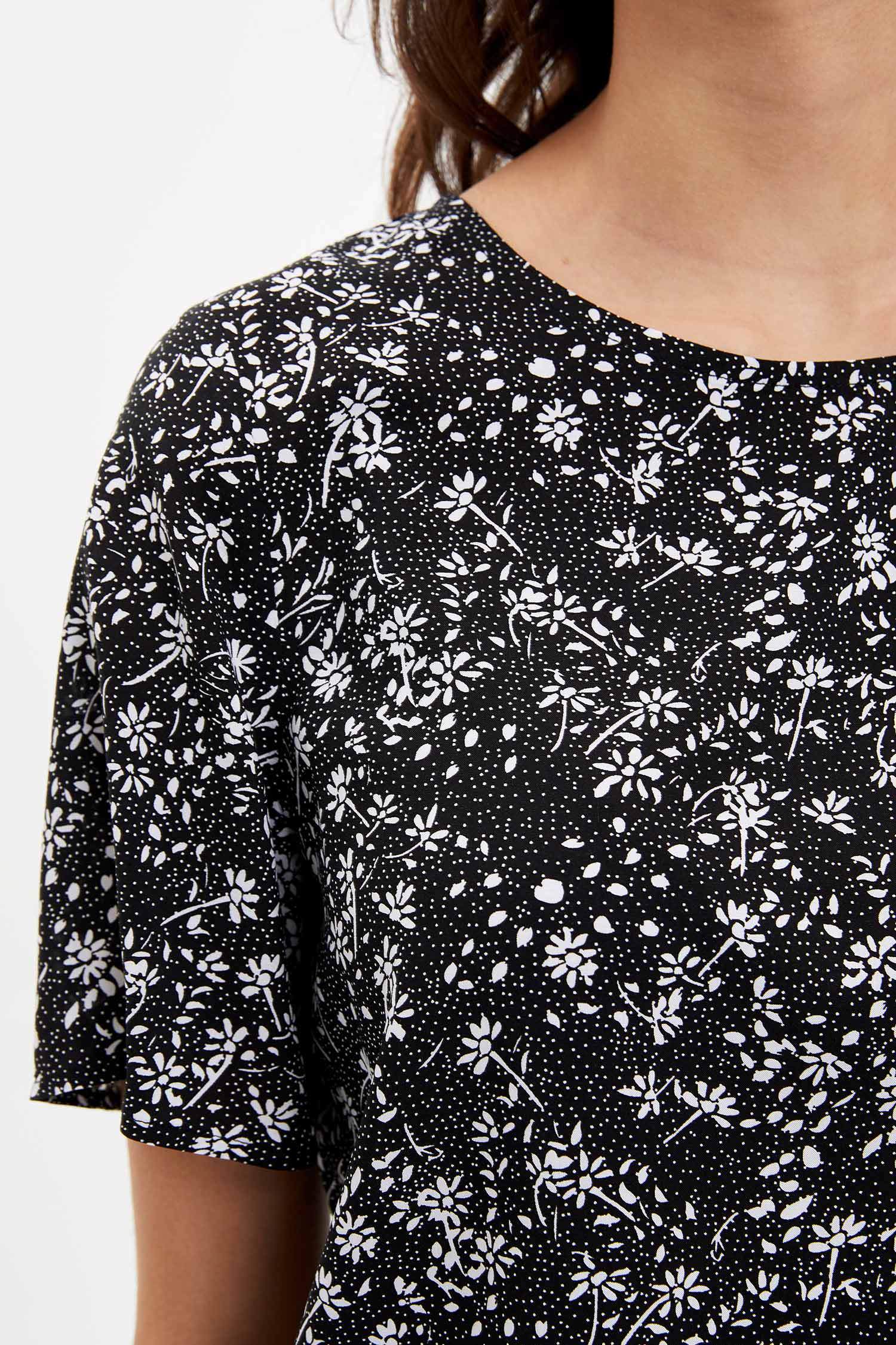 Black WOMAN Patterned Short Sleeve Blouse 1230347 DeFacto