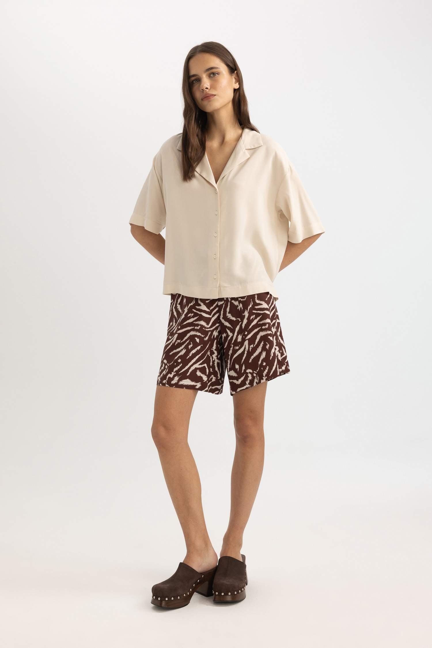 Relax Fit High Waist Wide Leg Shorts