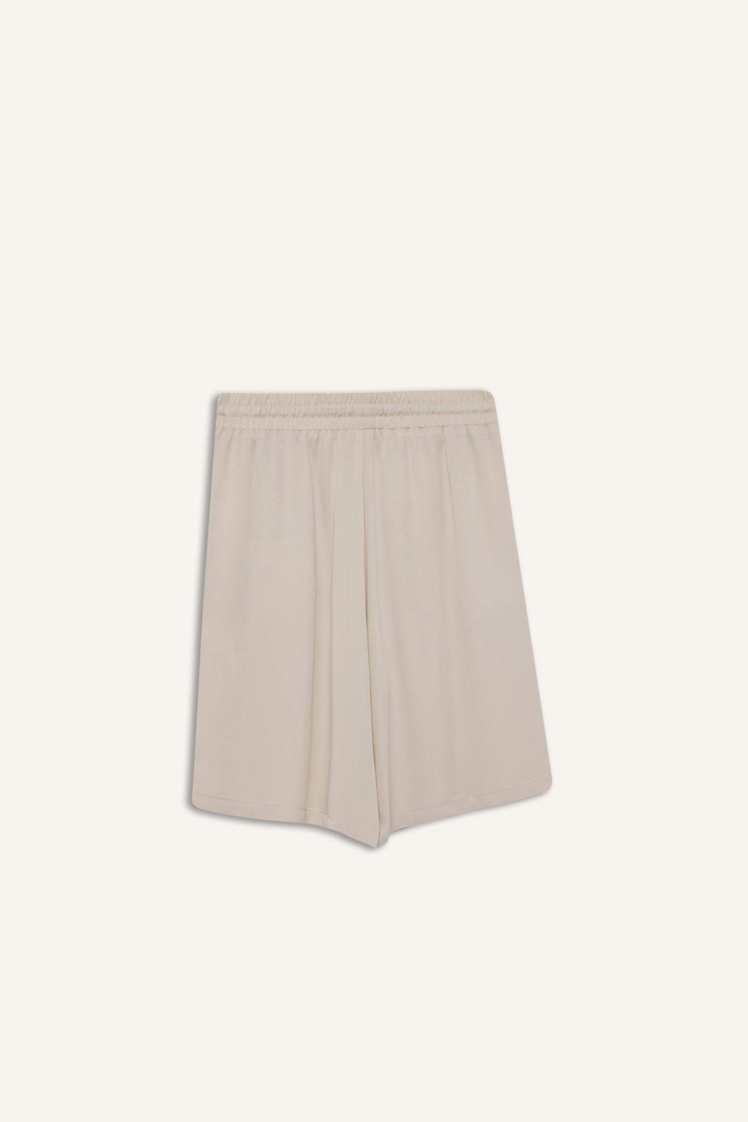 Вискозные Шорты с Высокой Талией и Короткими Штанинами