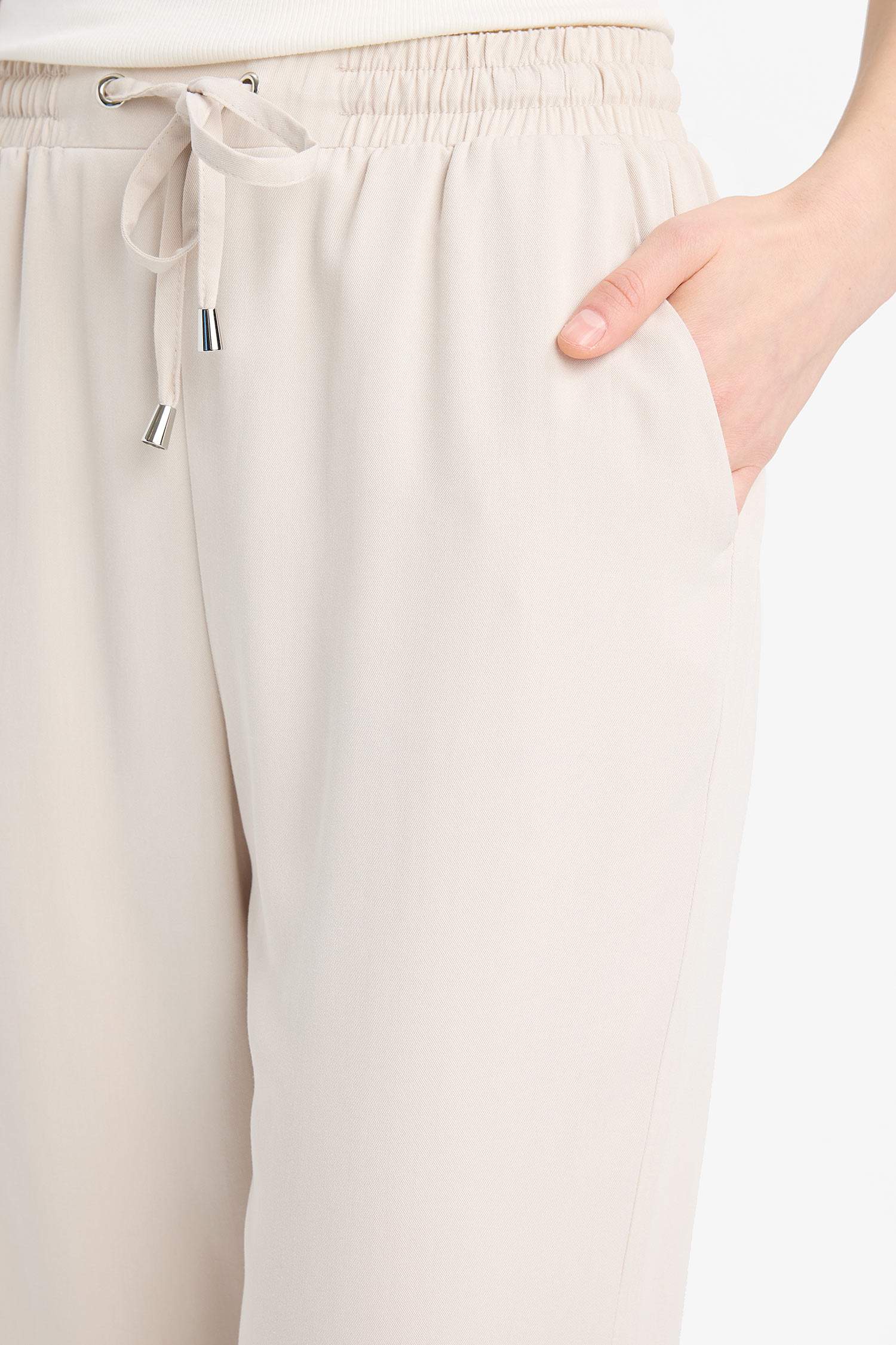 بنطرون بالمندو قصة عادية عادي بجيب وخصر عالي