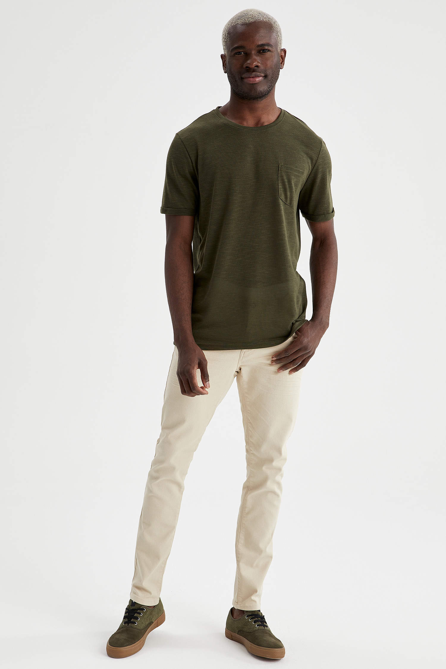 Khaki MAN Regular Fit Neck Cotton T-Shirts 1182796 | DeFacto