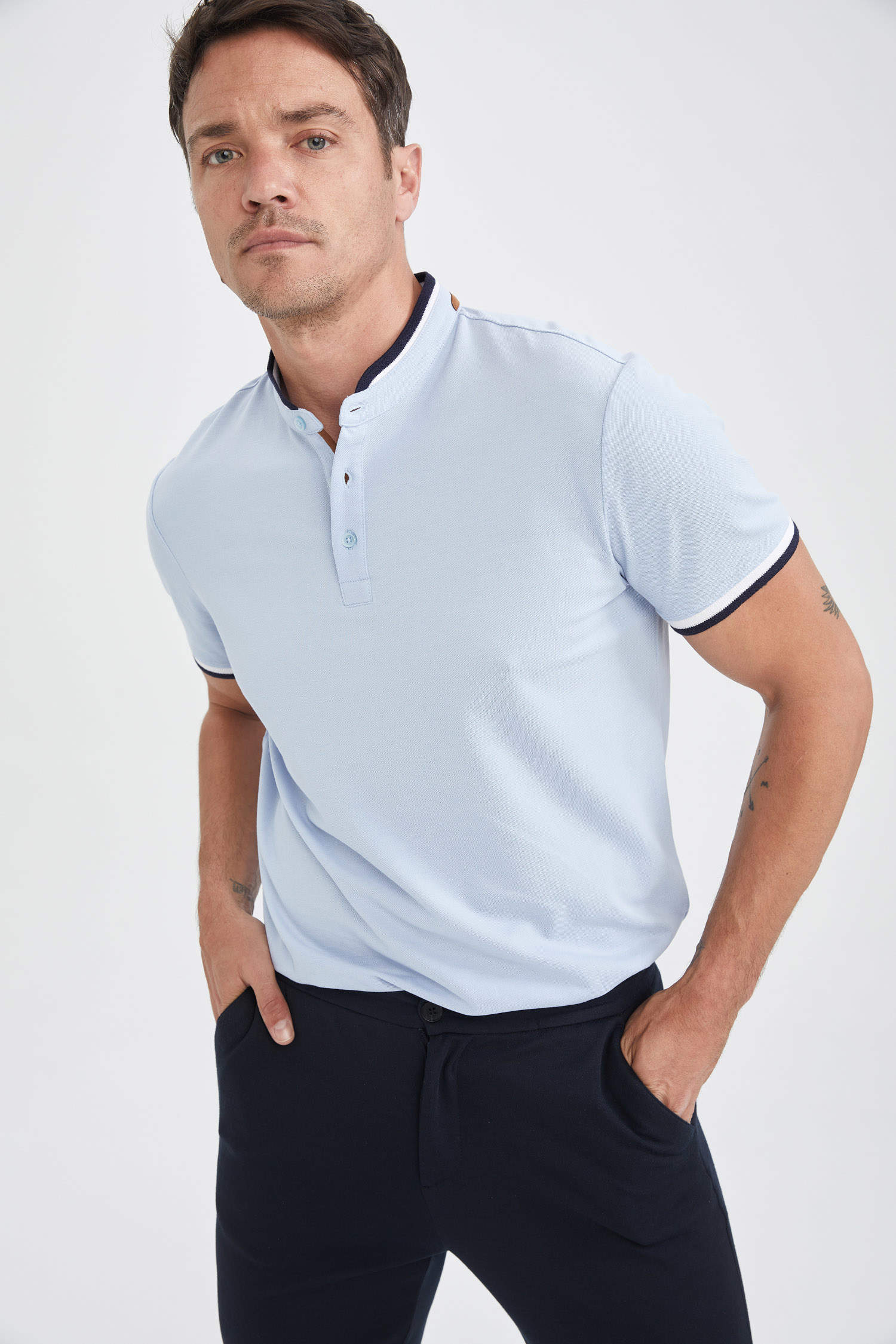 Blue MAN Modern Fit Short Sleeve Judge Collar Polo Shirt 2030302 | DeFacto