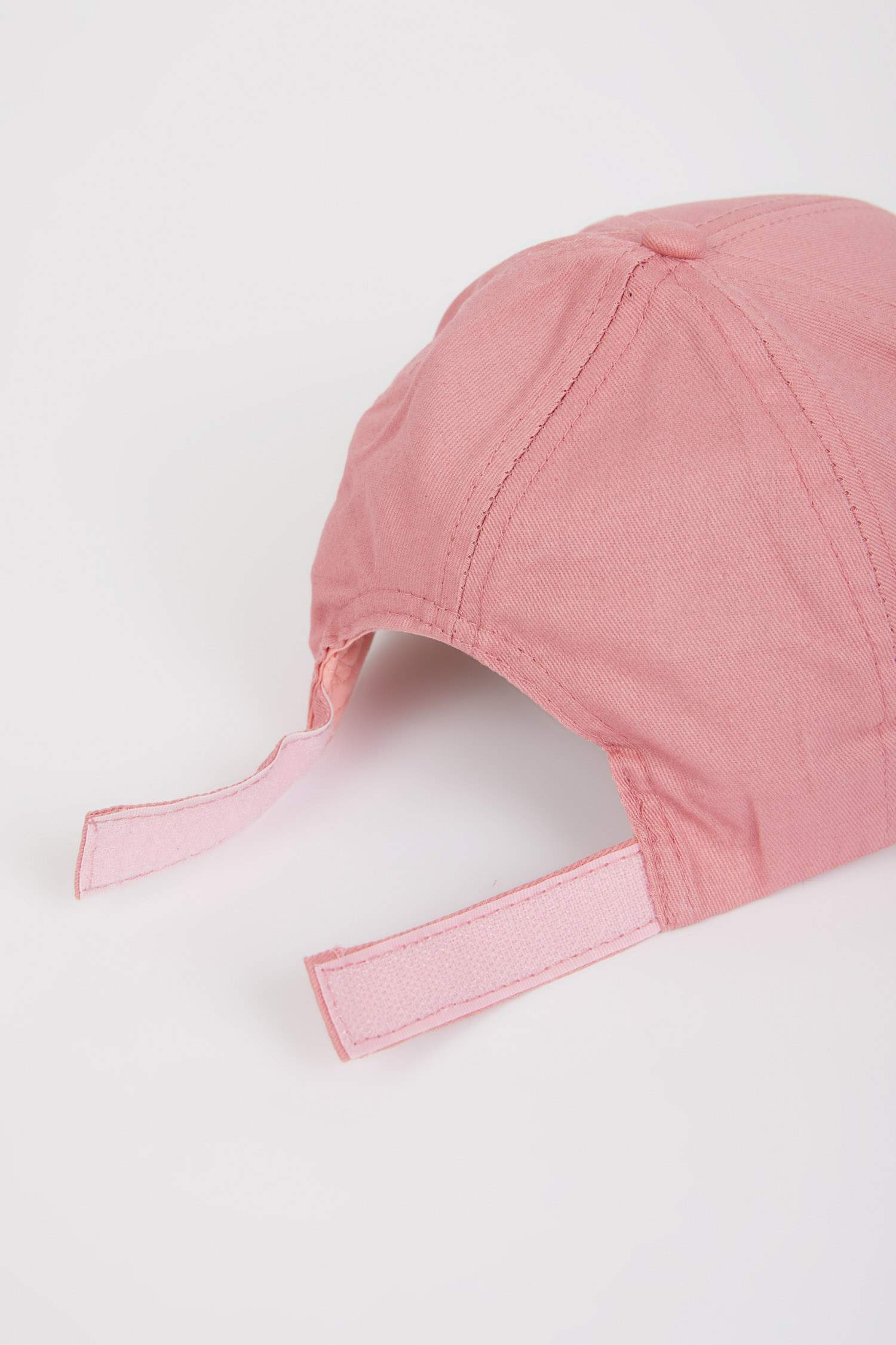 Женская бейсболка