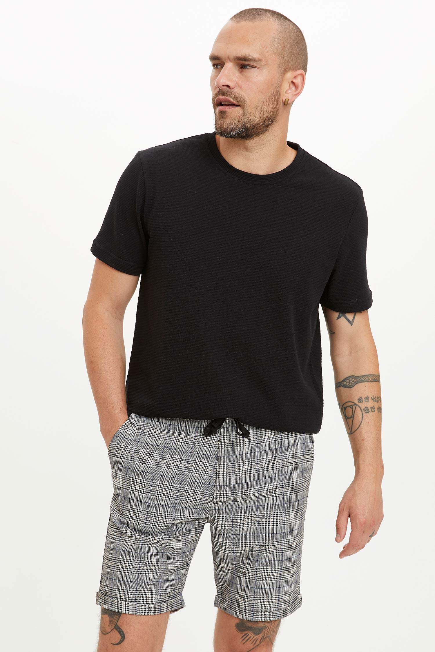 Grey MAN Regular Fit Plaid Bermuda Shorts 1164975 | DeFacto