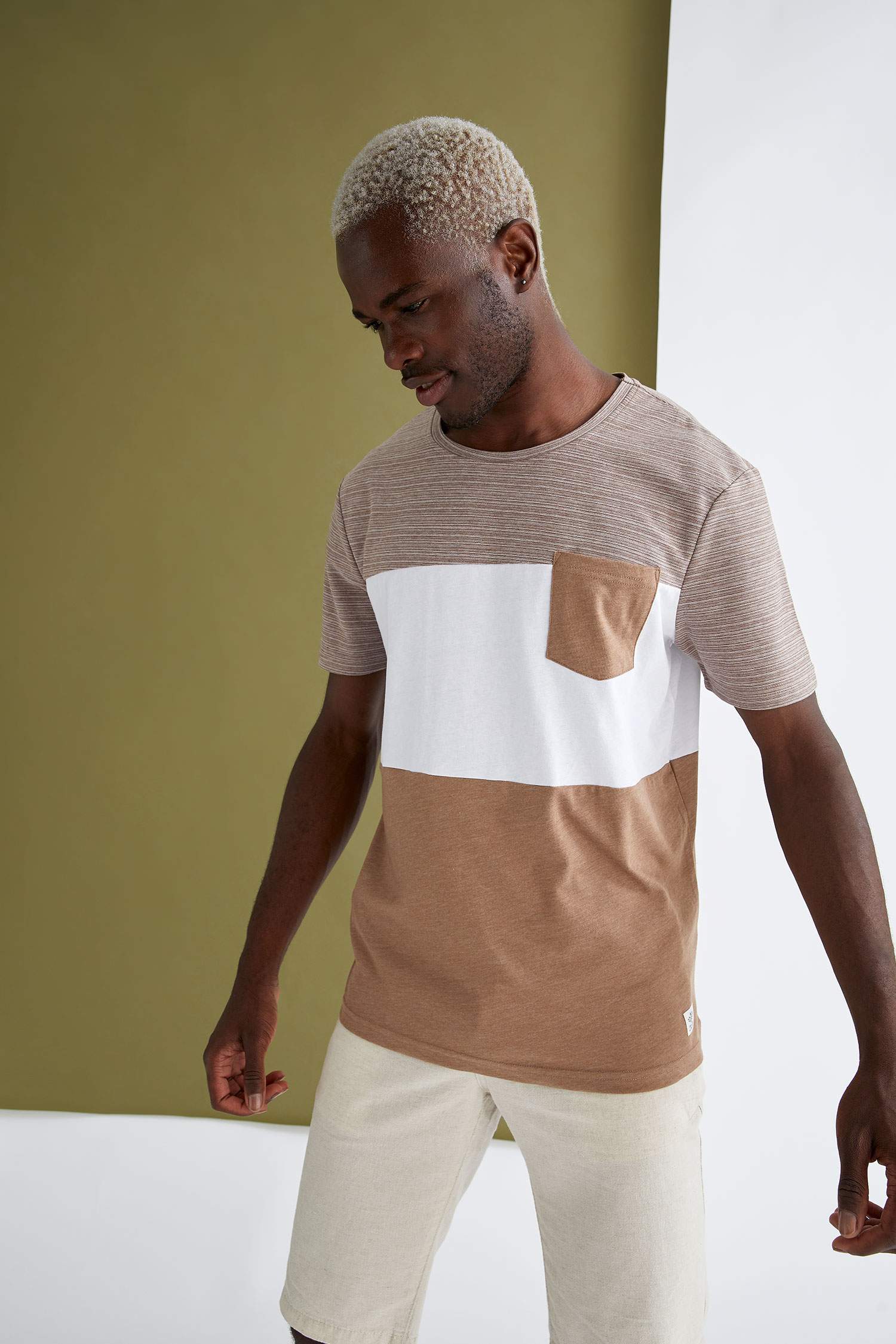 Beige Man Slim Fit Pocket TShirt 1810441 DeFacto