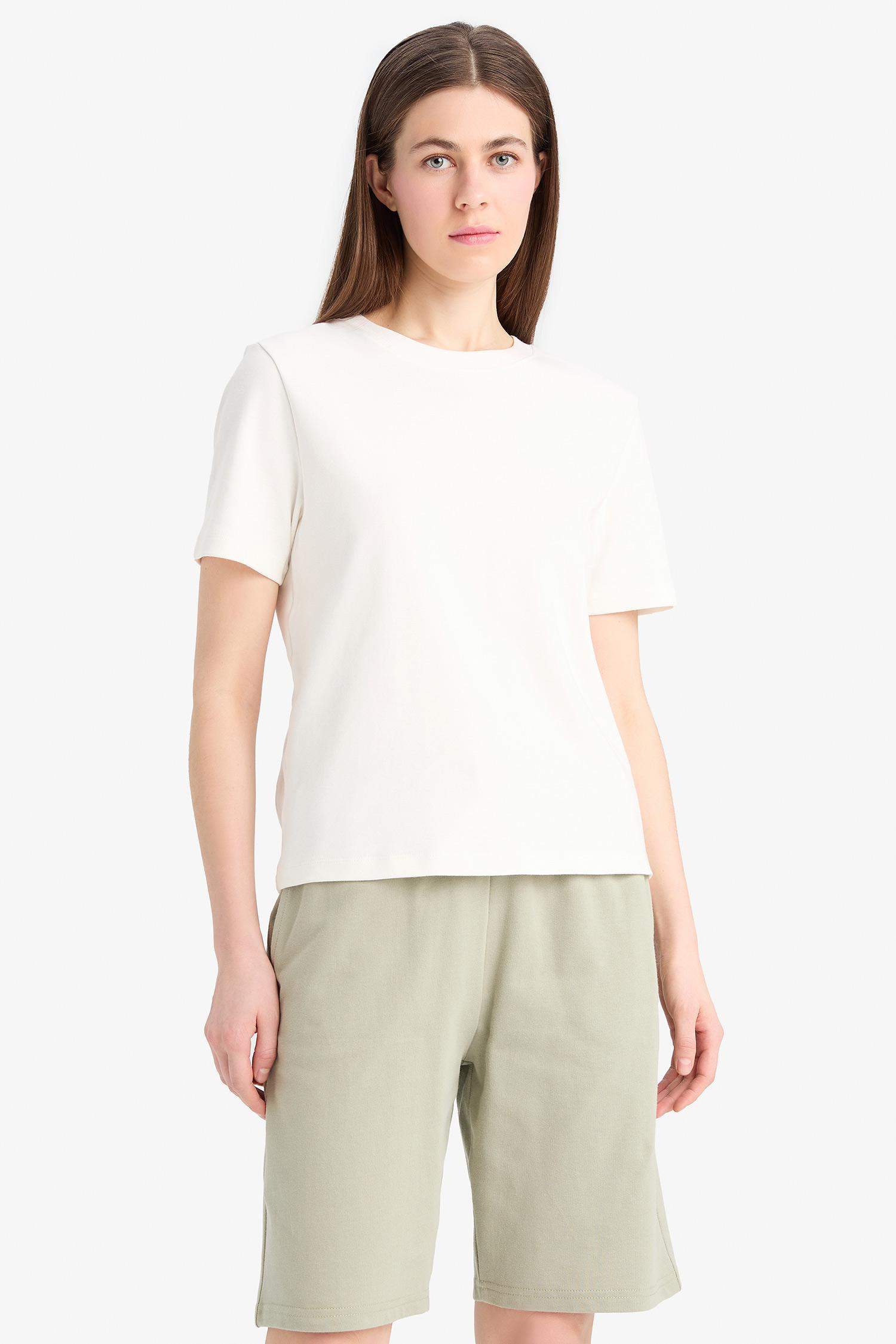 Regular Fit Normal Bel Düz Paça Bermuda Şort