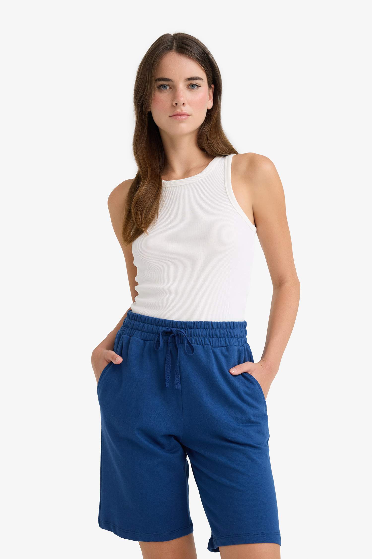 Regular Fit Beli Lastikli Düz Paça Bermuda Şort