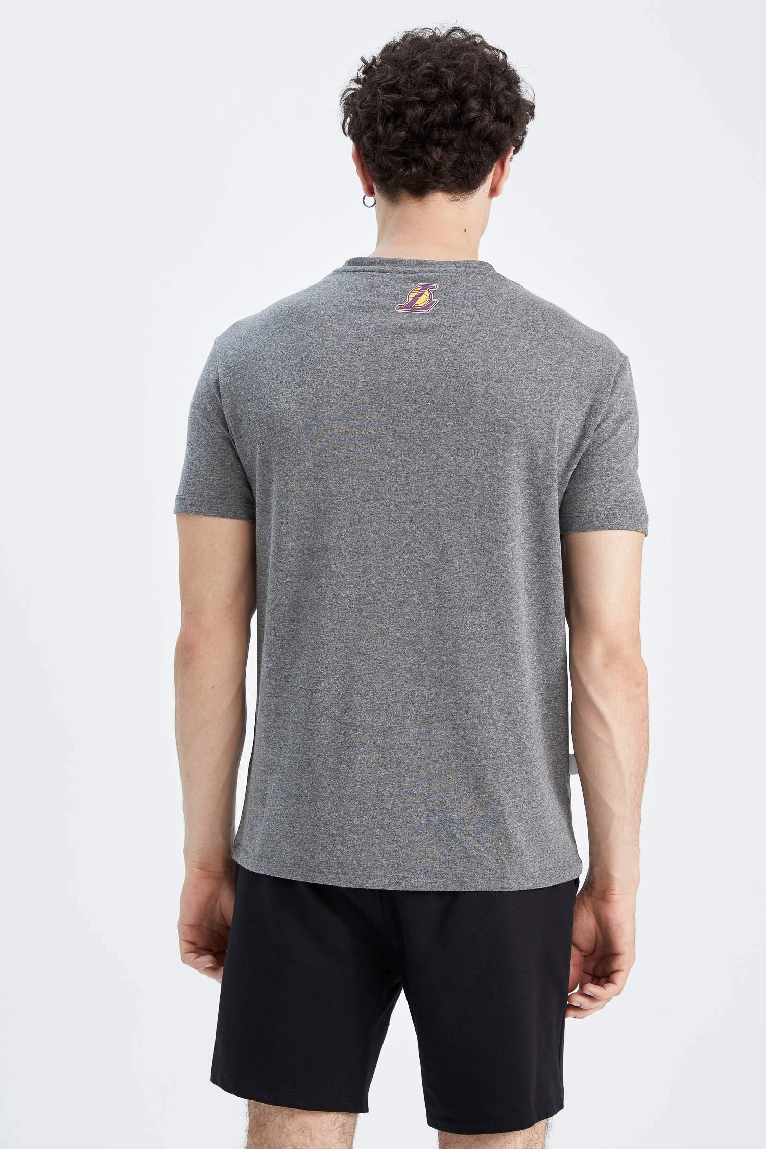 Defacto Fit NBA Los Angeles Lakers Licensed Cotton Combed T-Shirt