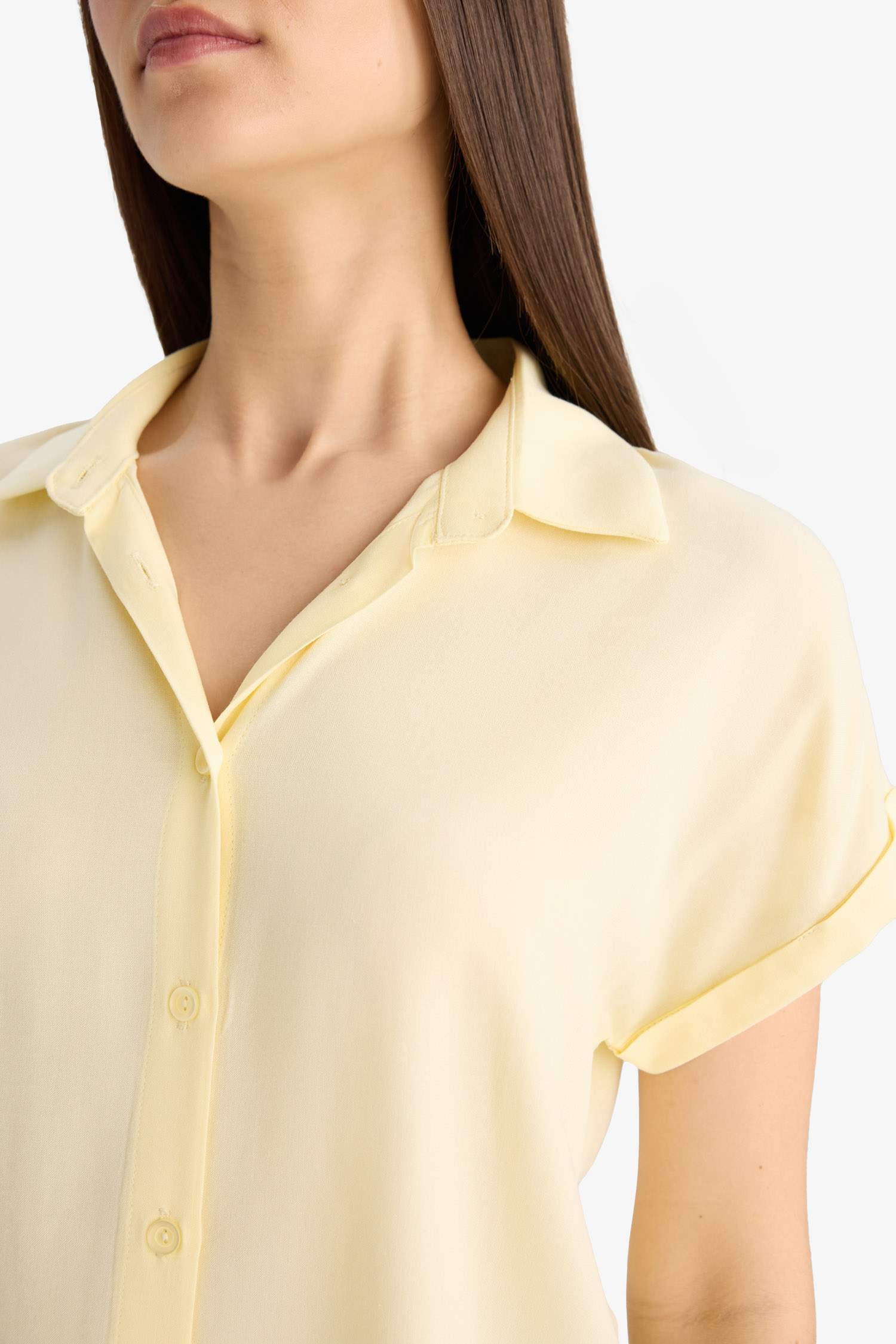 قميص نص كم قصة عادية