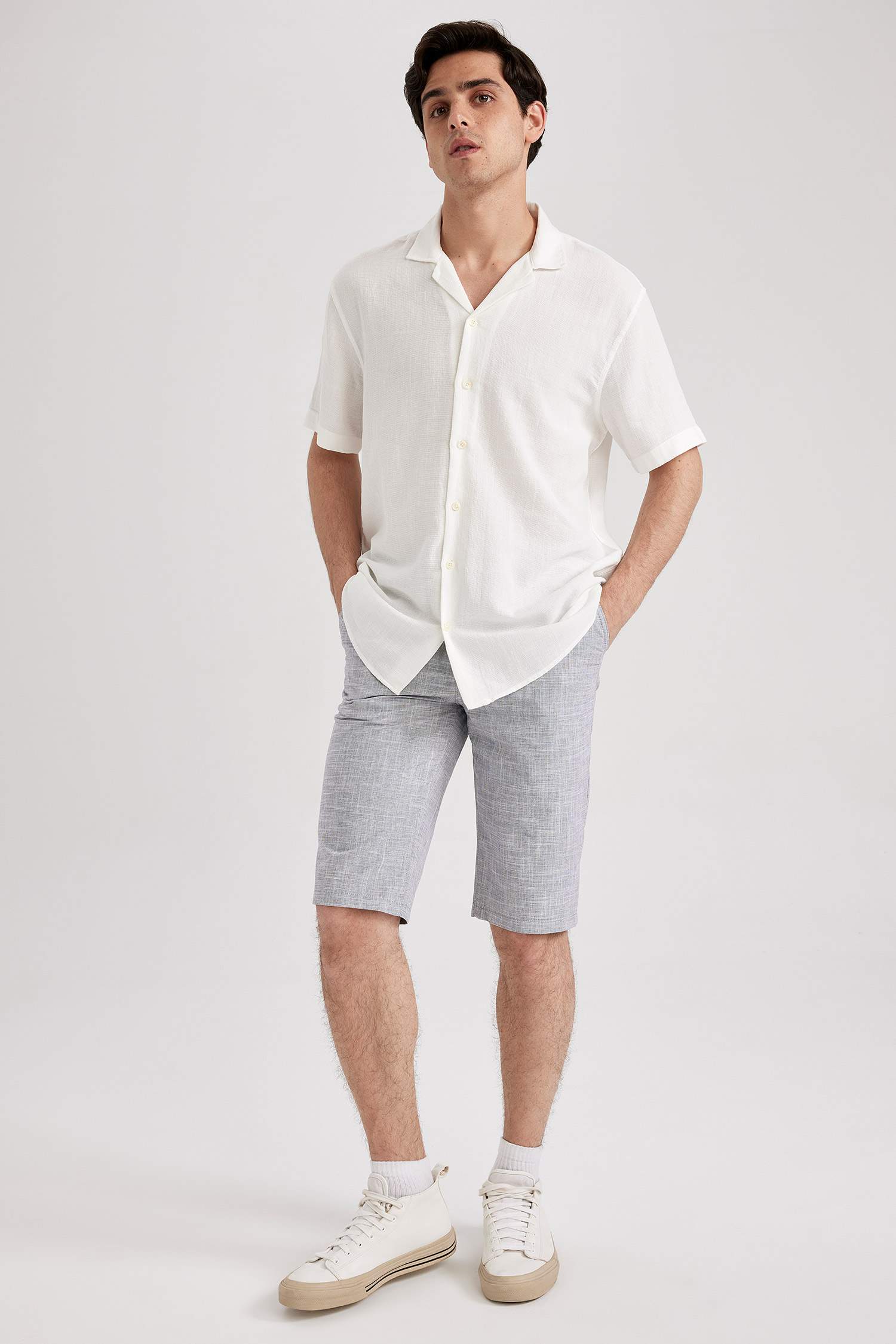 Short Bermuda en lin à cordon de serrage Coupe régulière