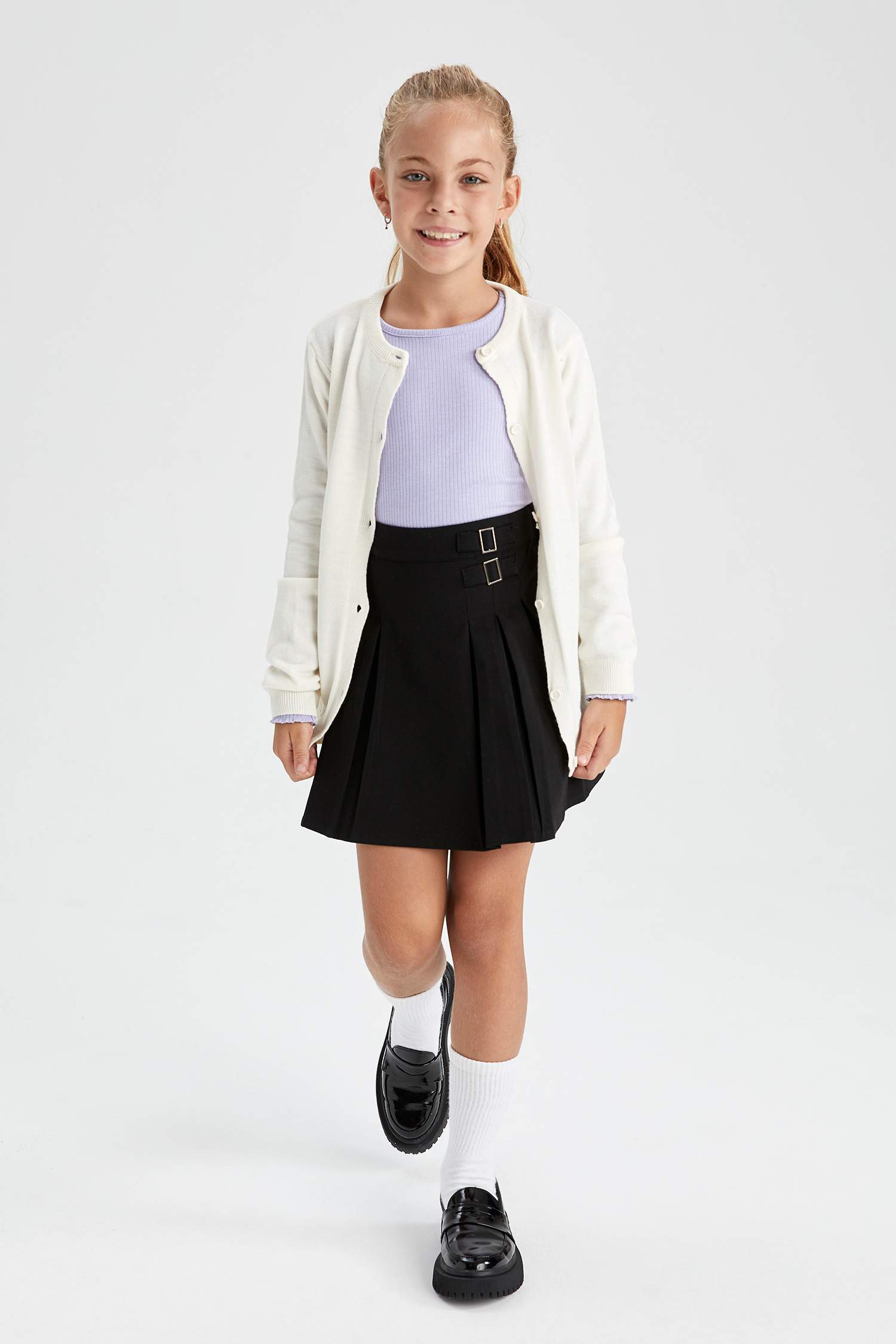 Kız Çocuk Beyaz Bisiklet Yaka Triko Okul Hırkası