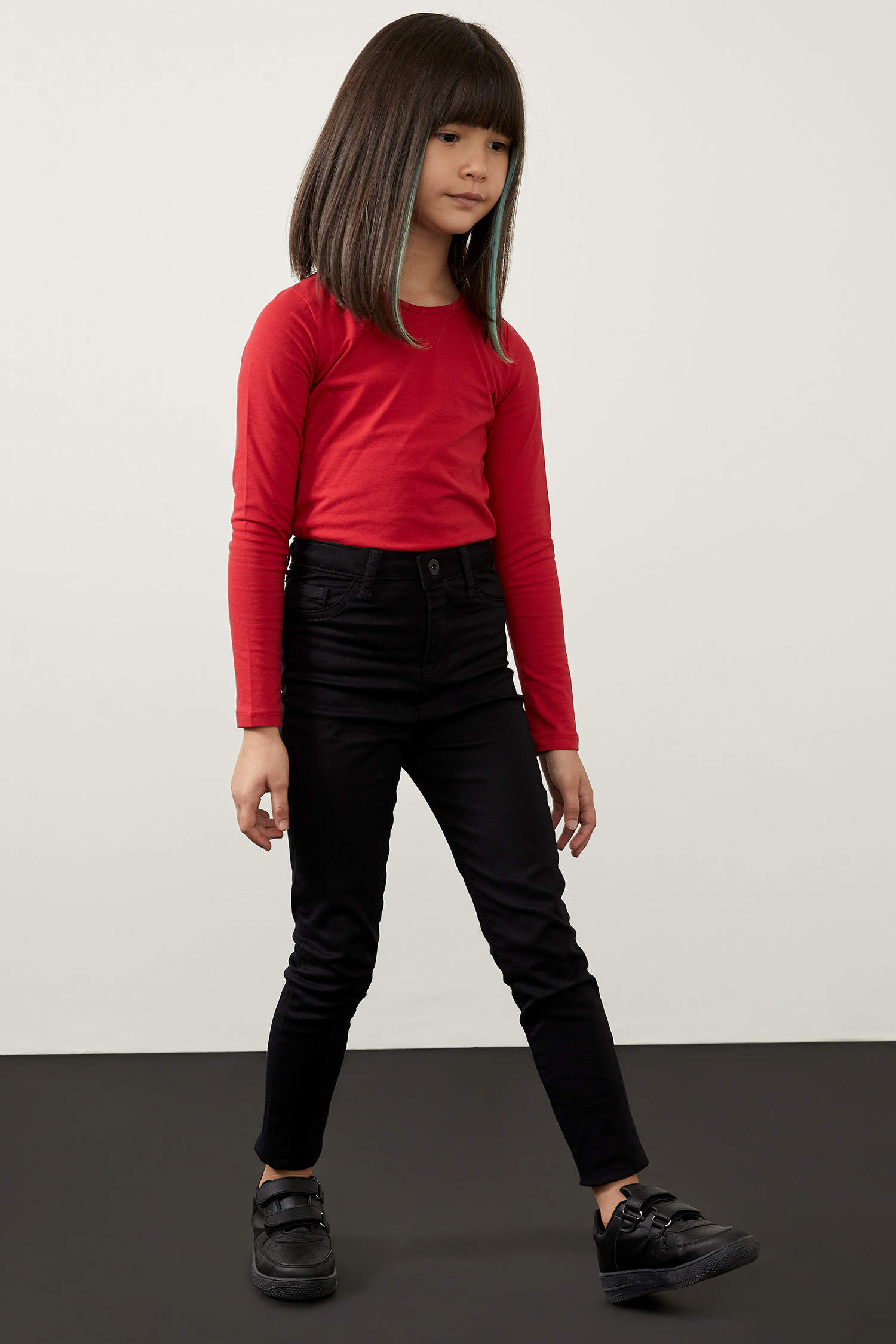 Red Girls & Teens Girl Basic Long-Sleeved Shirt 1459354 | DeFacto