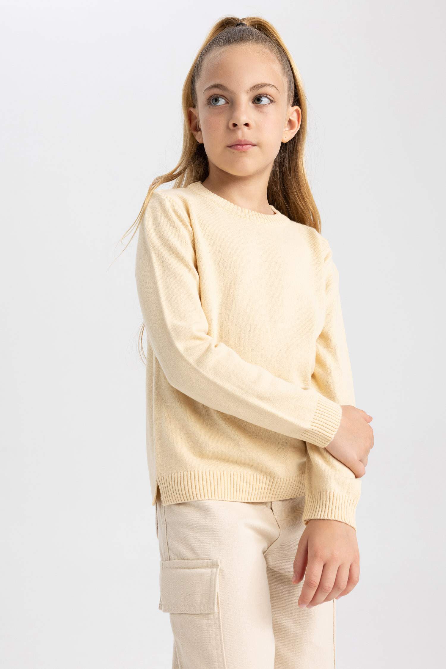 Girl Regular Fit Crew Neck Pullover