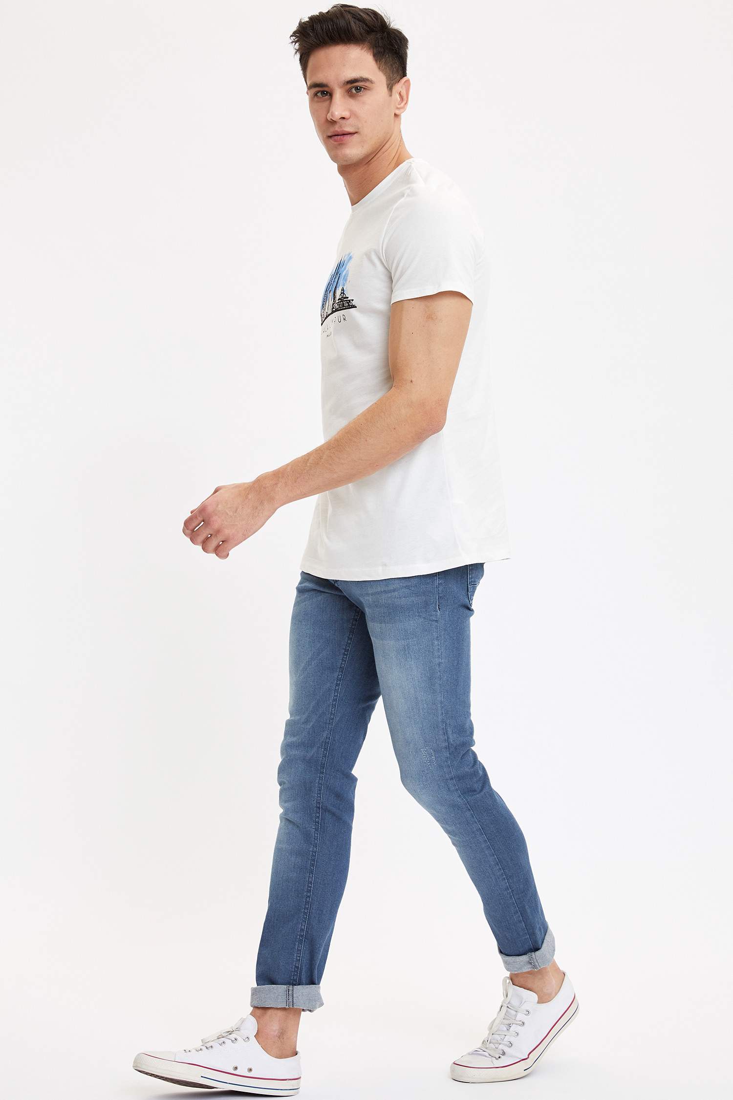 Defacto Baskılı Slim Fit T-Shirt. 2