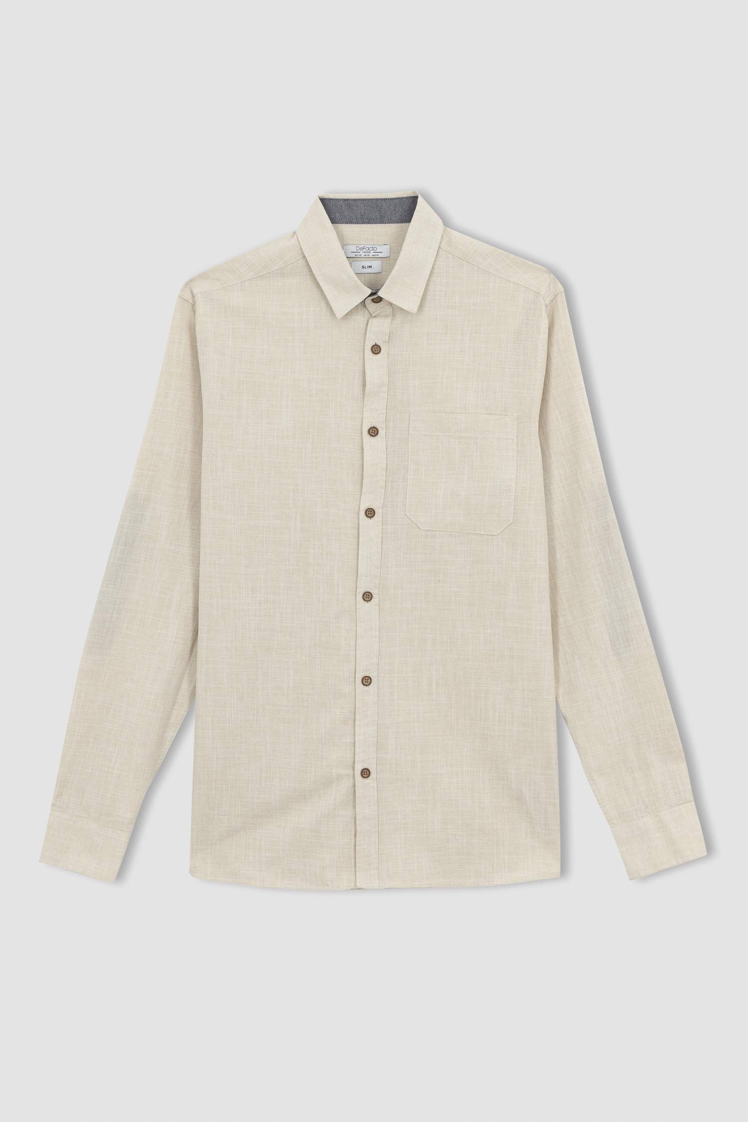 Базовая рубашка приталенного кроя