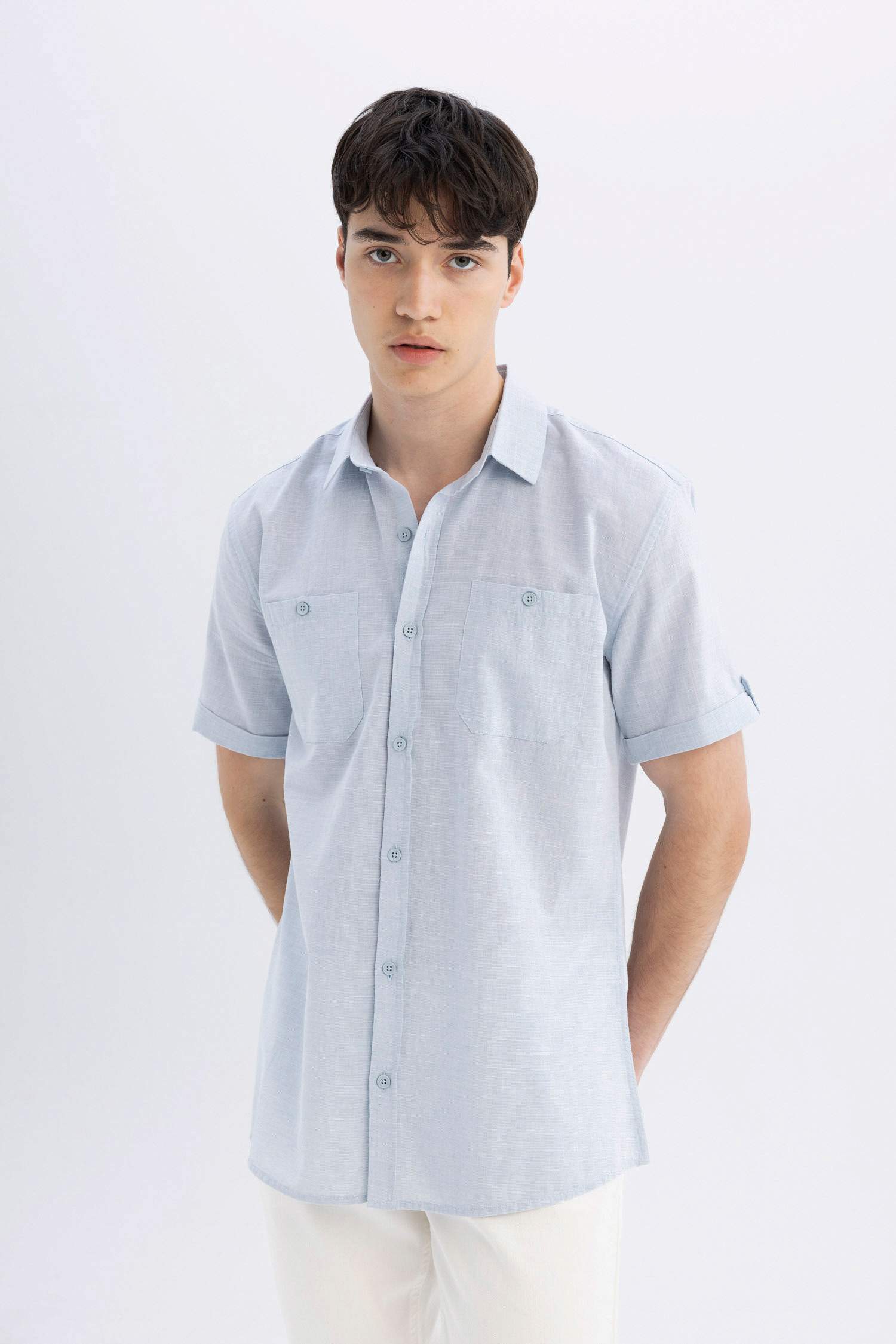 слим пішімі Қысқа жеңді жейде