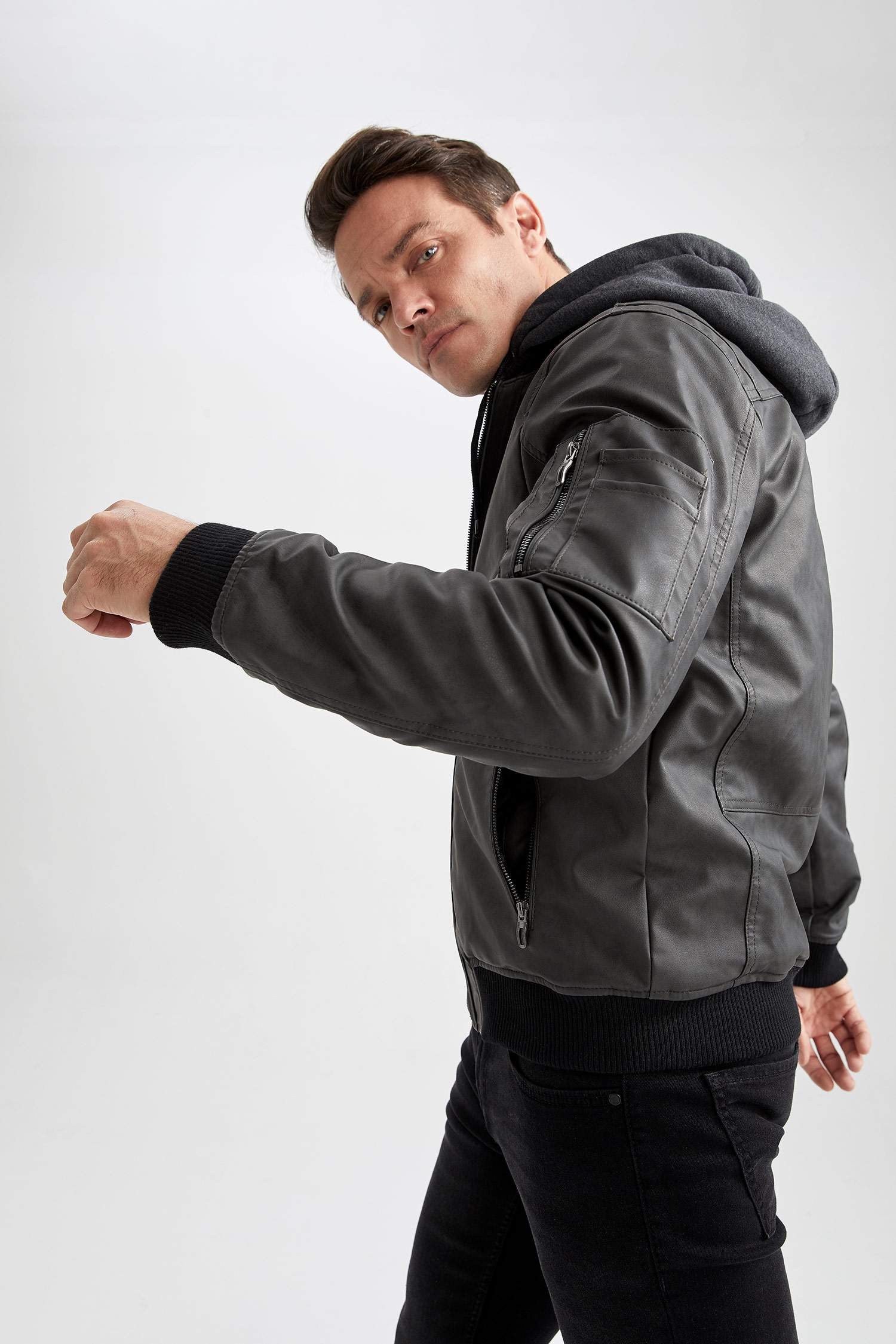 бас киімді ПУ Күртеше