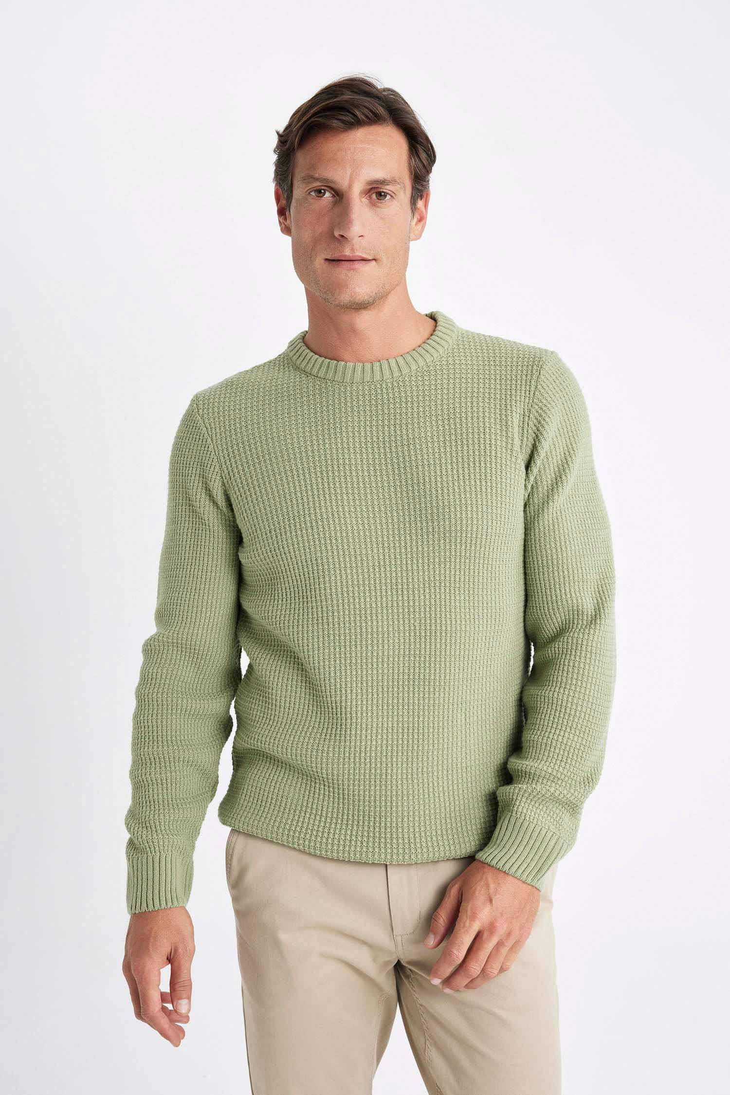 Standard Fit Crew Neck Knitwear Pullover