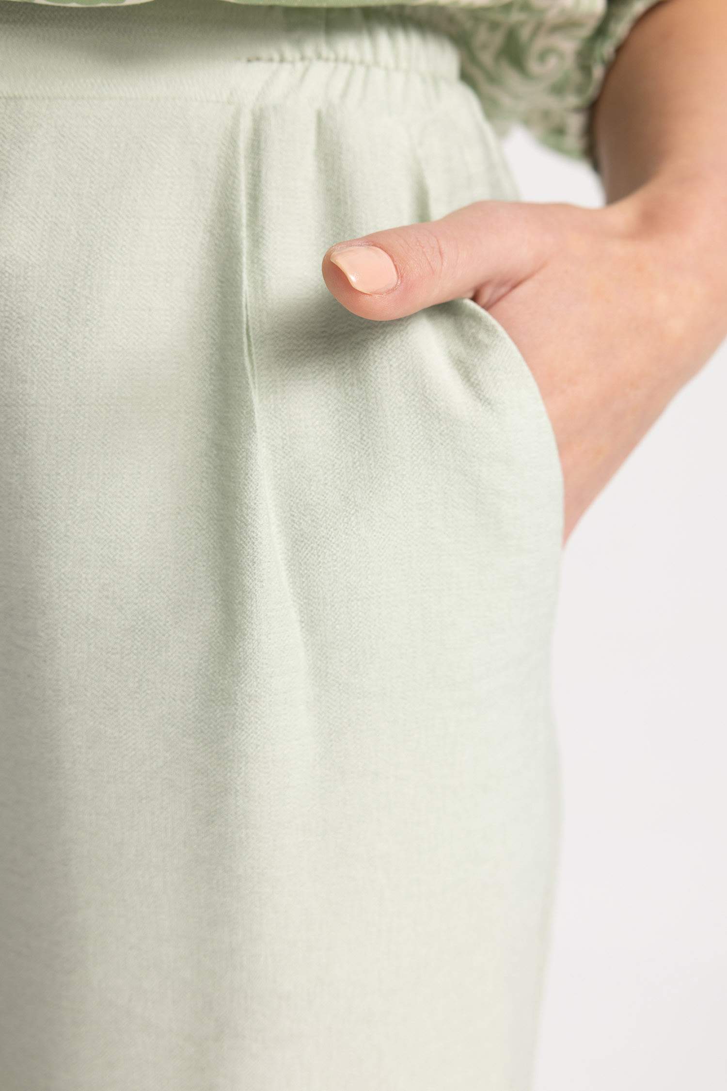 بنطلون كتان جوجر بخصر عالي