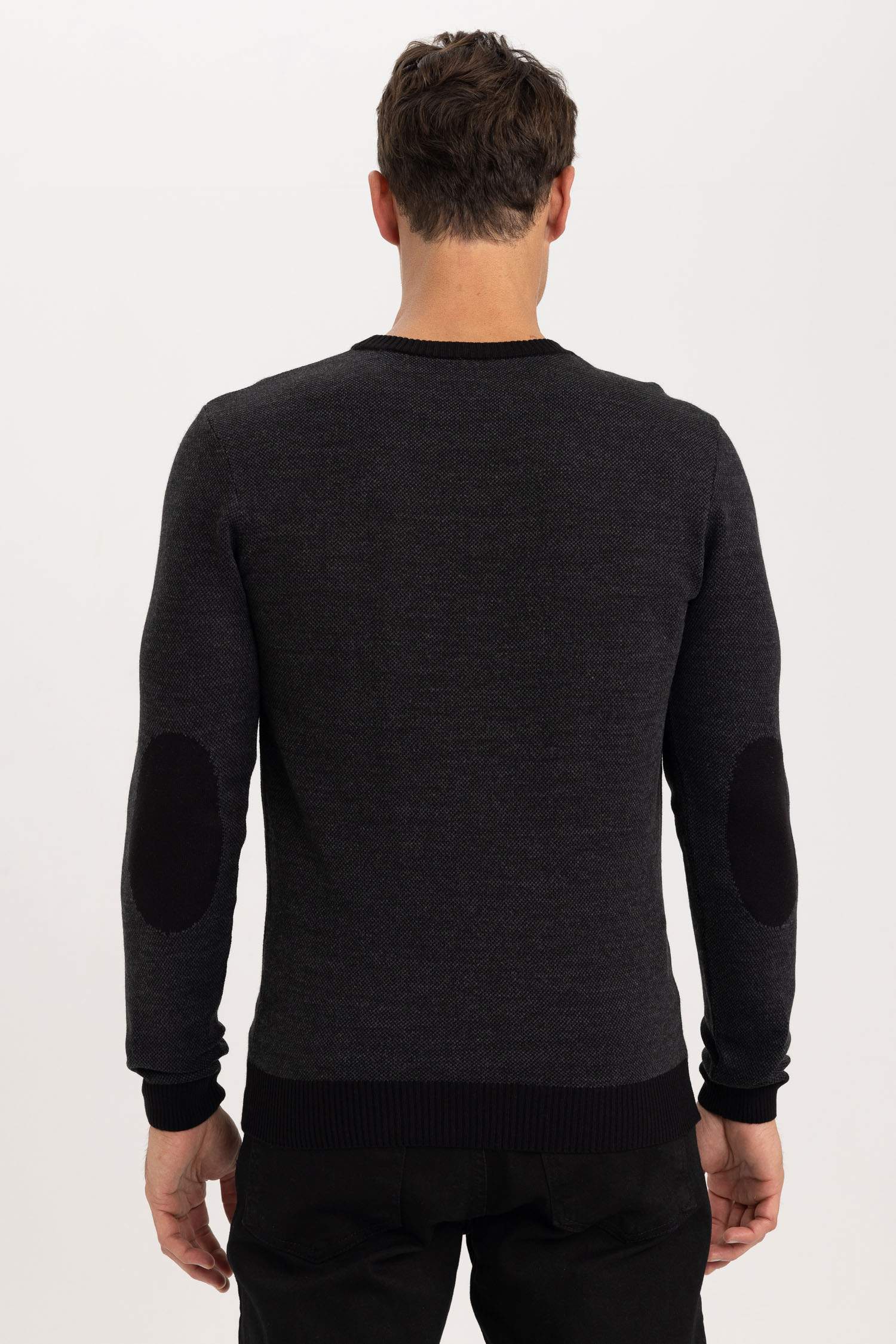 Black Man Standard Fit Crew Neck Knitwear Pullover 2813003 | DeFacto