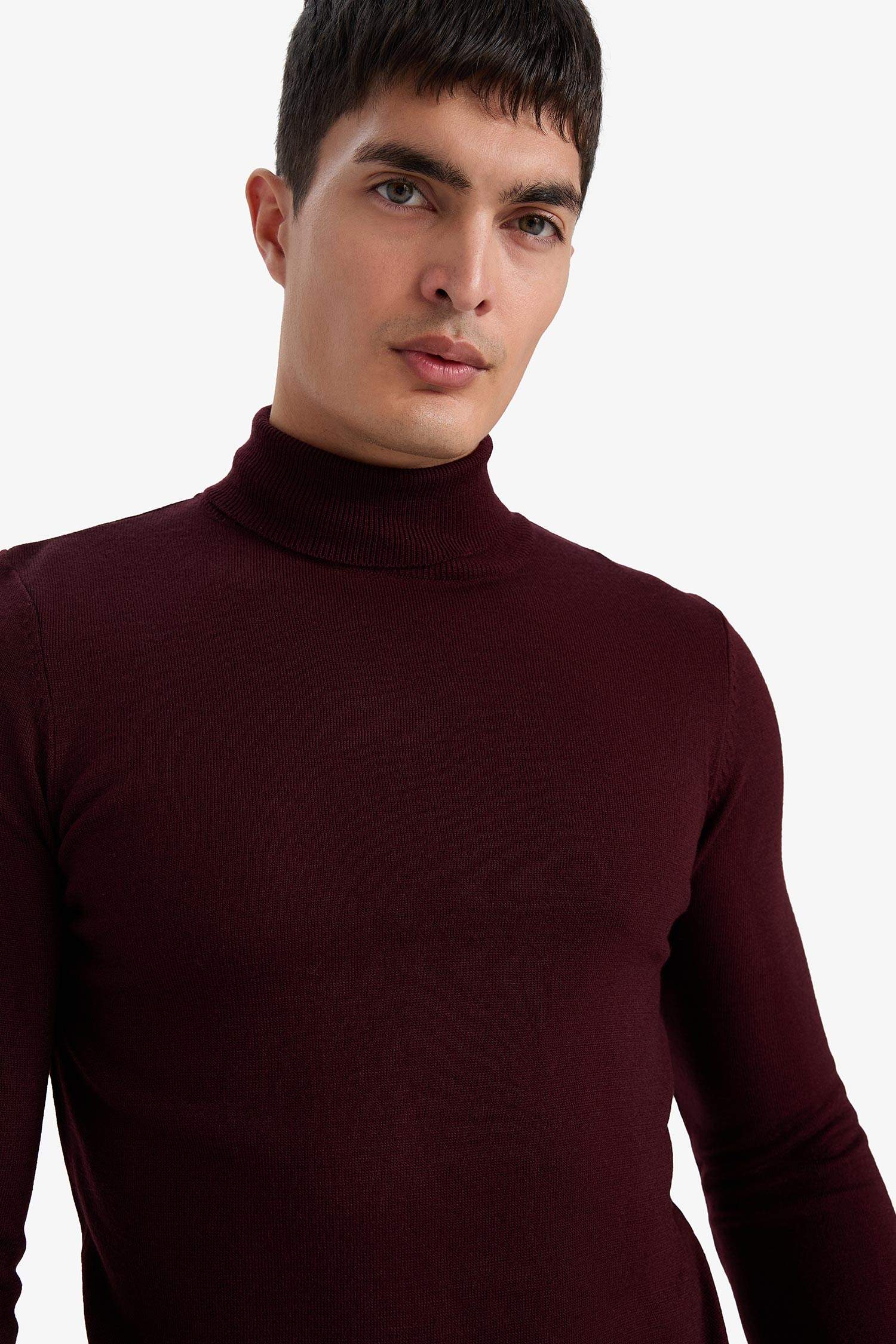 بلوفر تريكو سليم فيت هاي كول