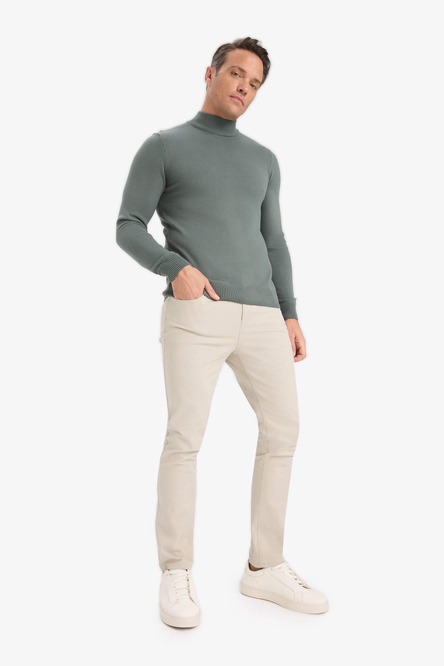Slim Fit Dar Kesim Balıkçı Yaka Basic Düz Triko Kazak