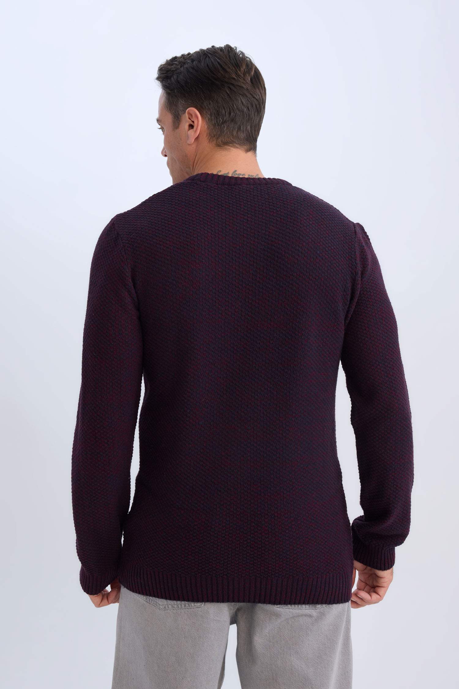 Standart Fit Normal Kesim Bisiklet Yaka Dokulu Basic Düz Triko Kazak