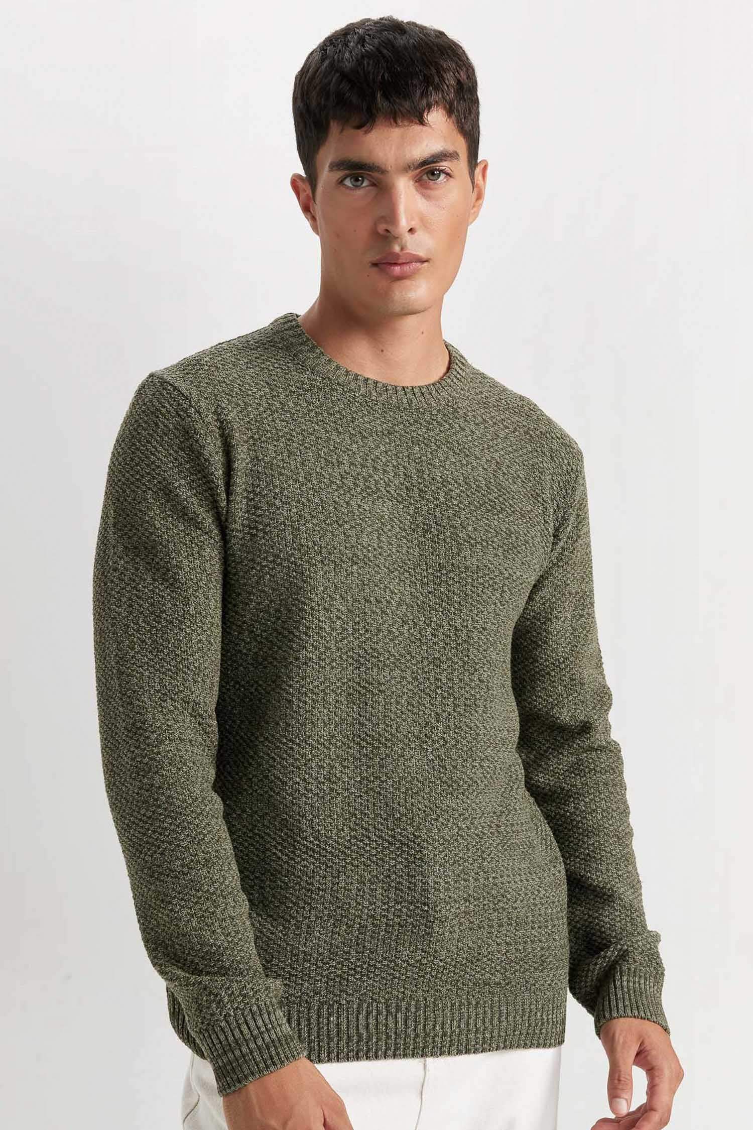 بلوز تريكو قصة عادية بياخة مستديرة