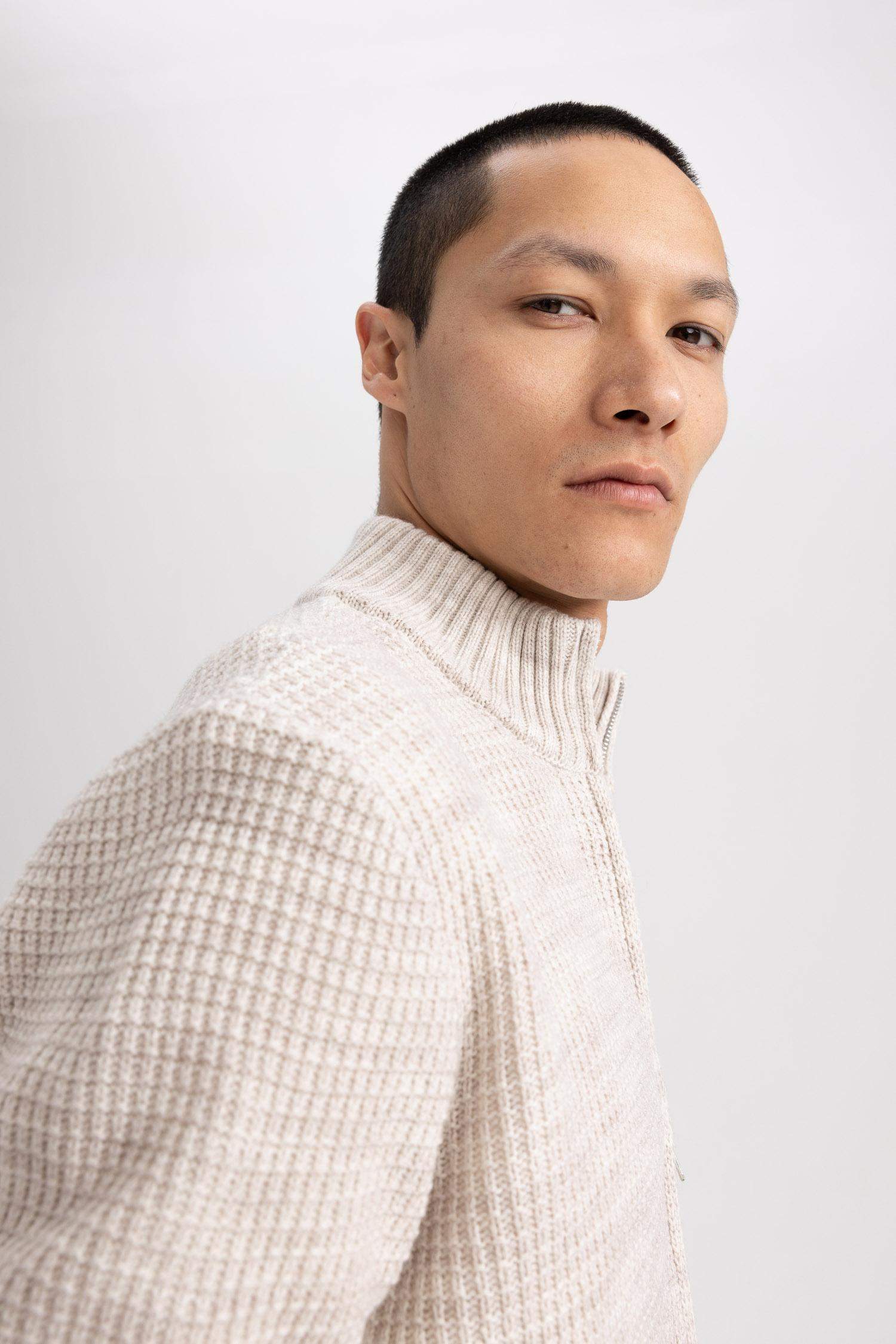 Standard Fit Half Turtleneck Knitwear Cardigan