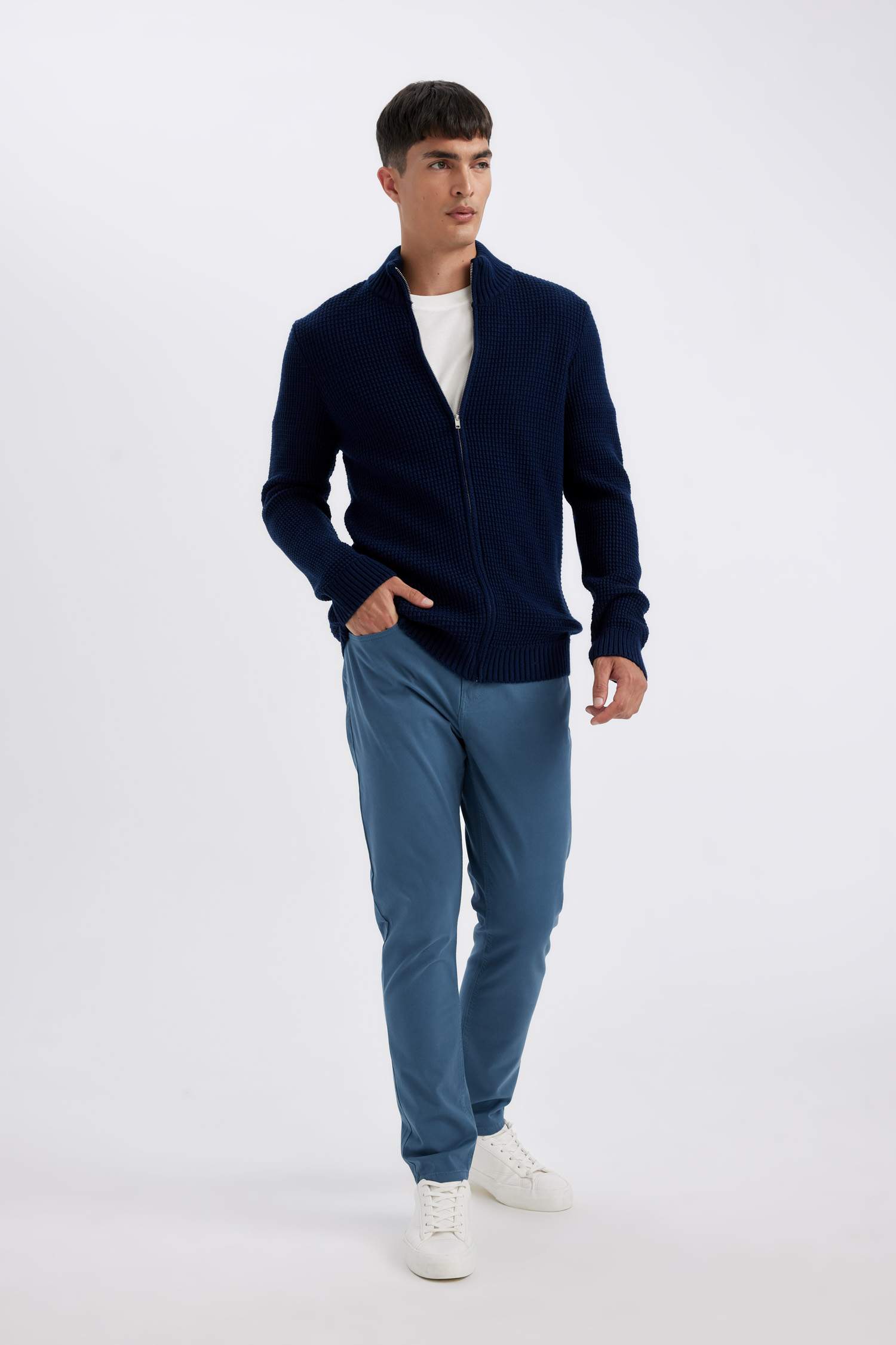 Lacivert Standart Fit Normal Kesim Yarım Balıkçı Yaka Fermuarlı Triko Hırka