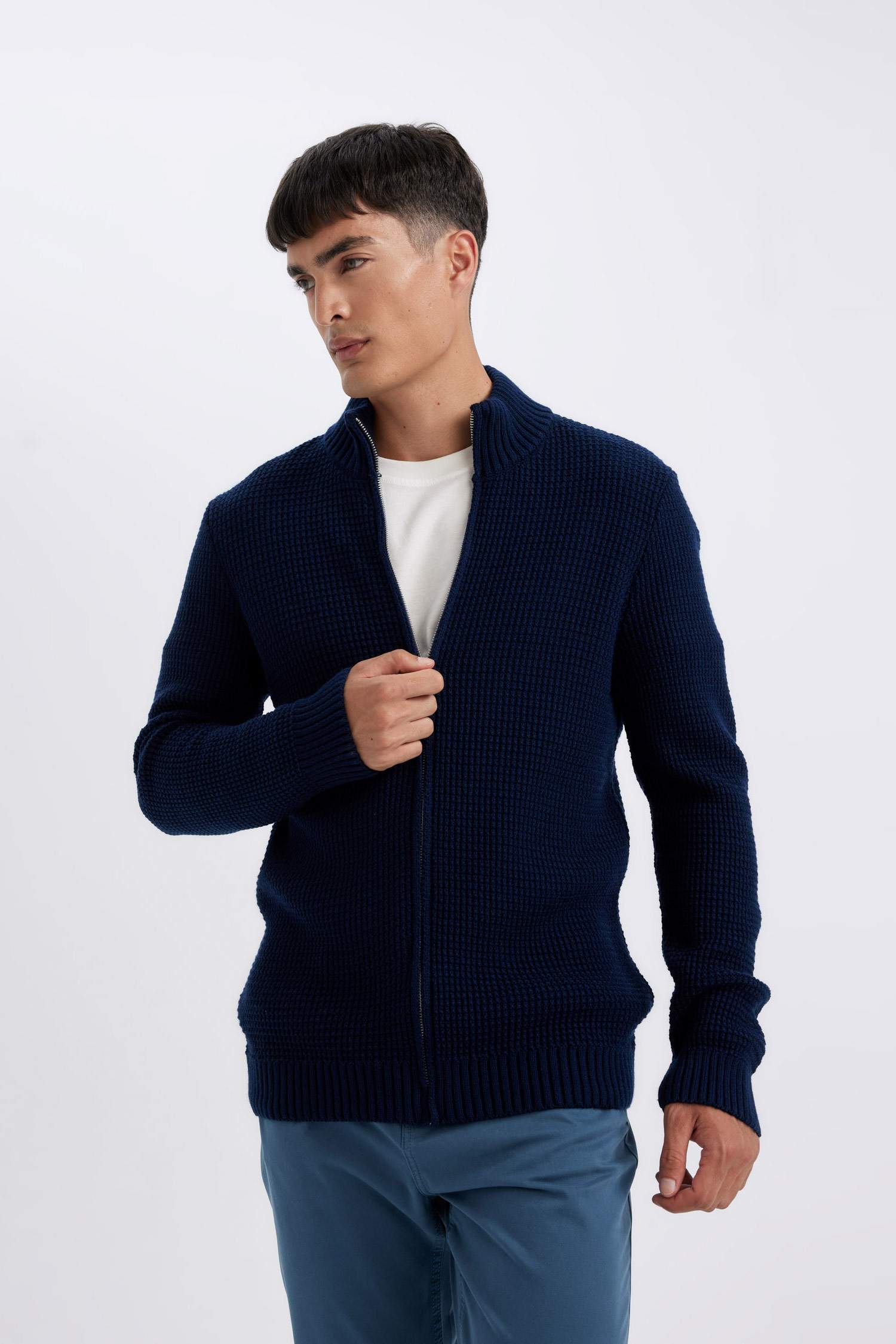 Lacivert Standart Fit Normal Kesim Yarım Balıkçı Yaka Fermuarlı Triko Hırka