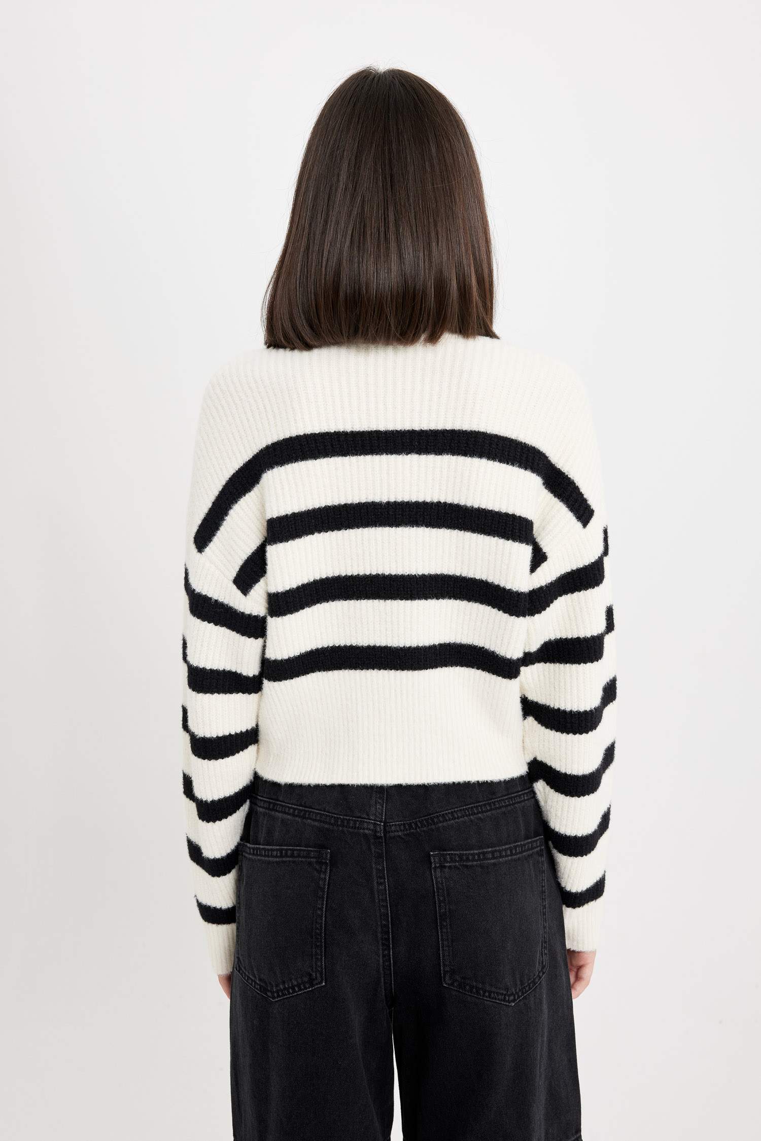 Regular Fit Çizgili Bisiklet Yaka Triko Kazak	