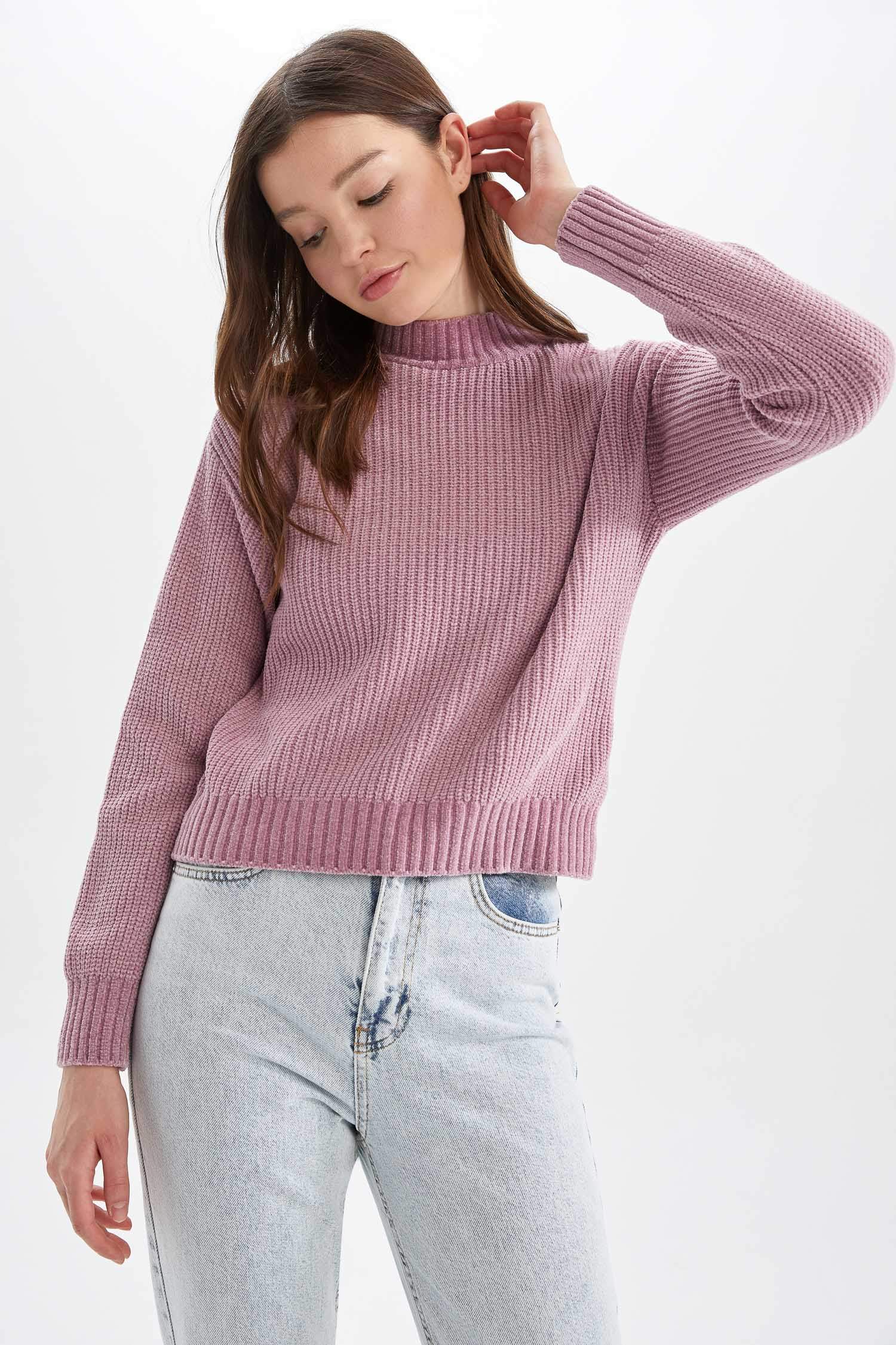 Light pink hotsell mock turtleneck