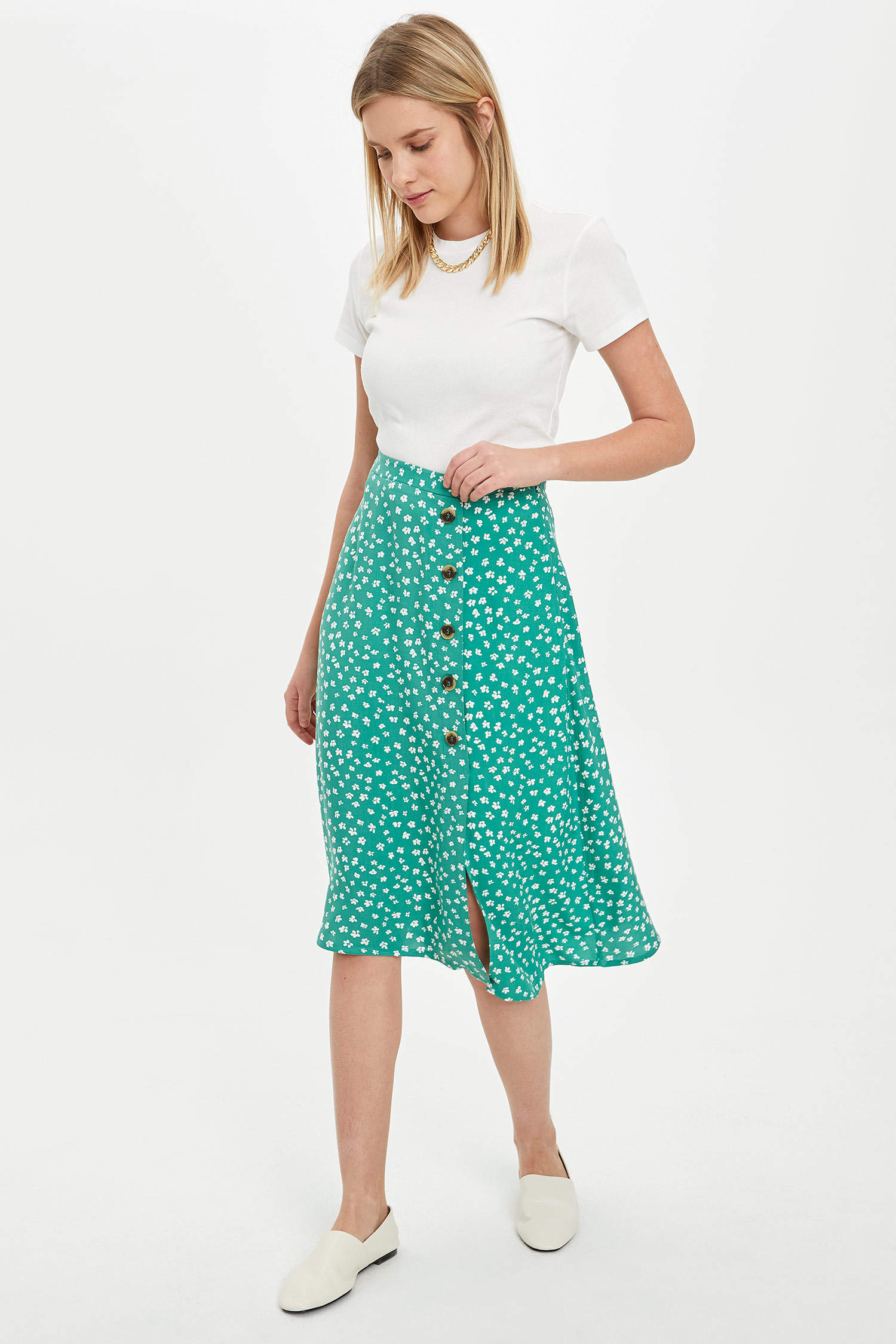 Green WOMAN Button Slit Detailed Patterned Woven Skirt 1258041 | DeFacto
