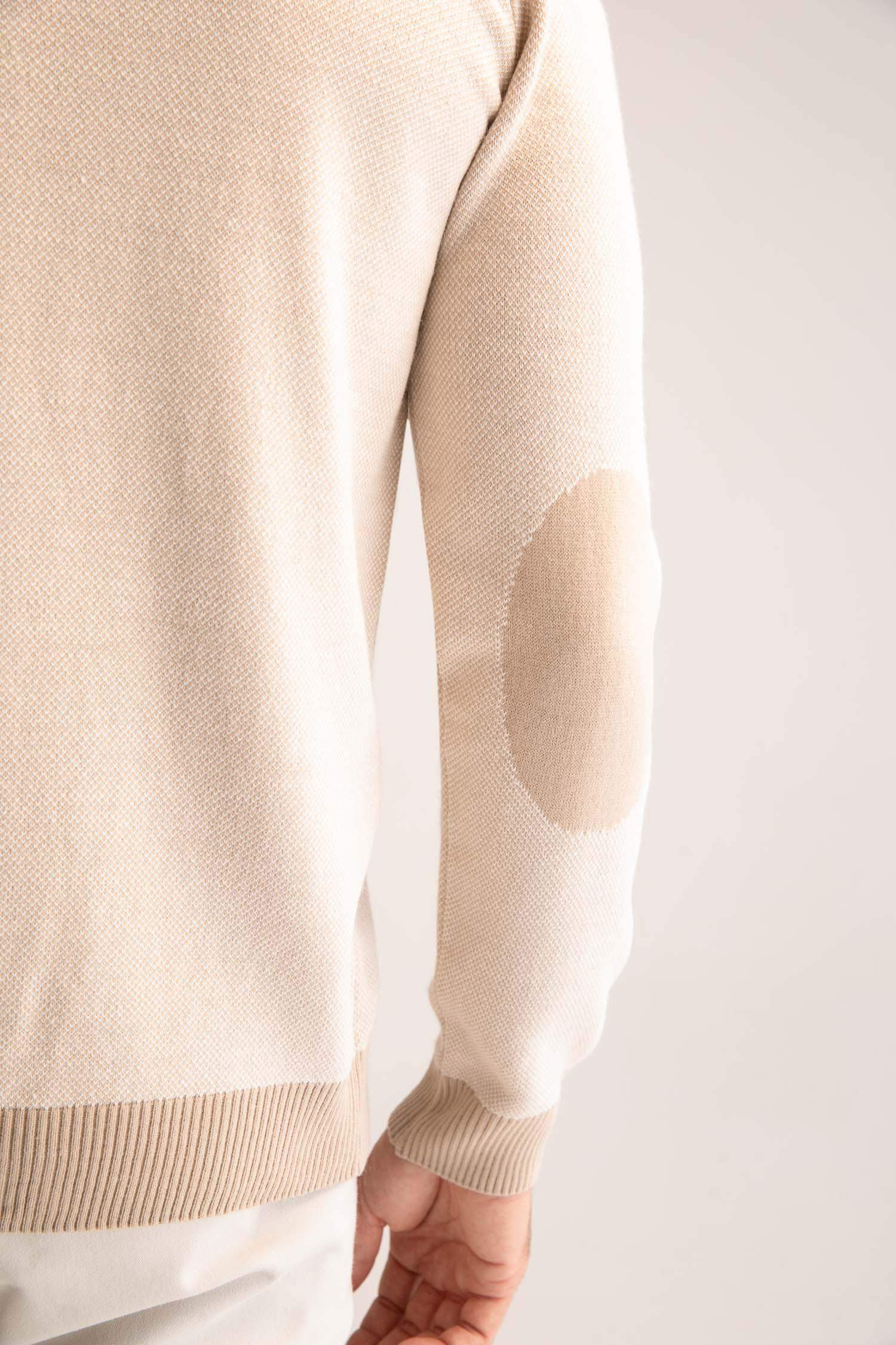 Bej Standart Fit Normal Kesim Dik Yaka Fermuarlı Triko Hırka