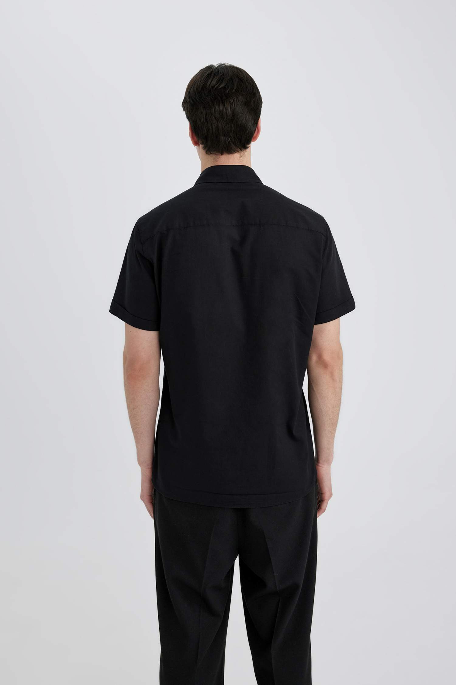 قميص بولو نص ردن سليم فيت