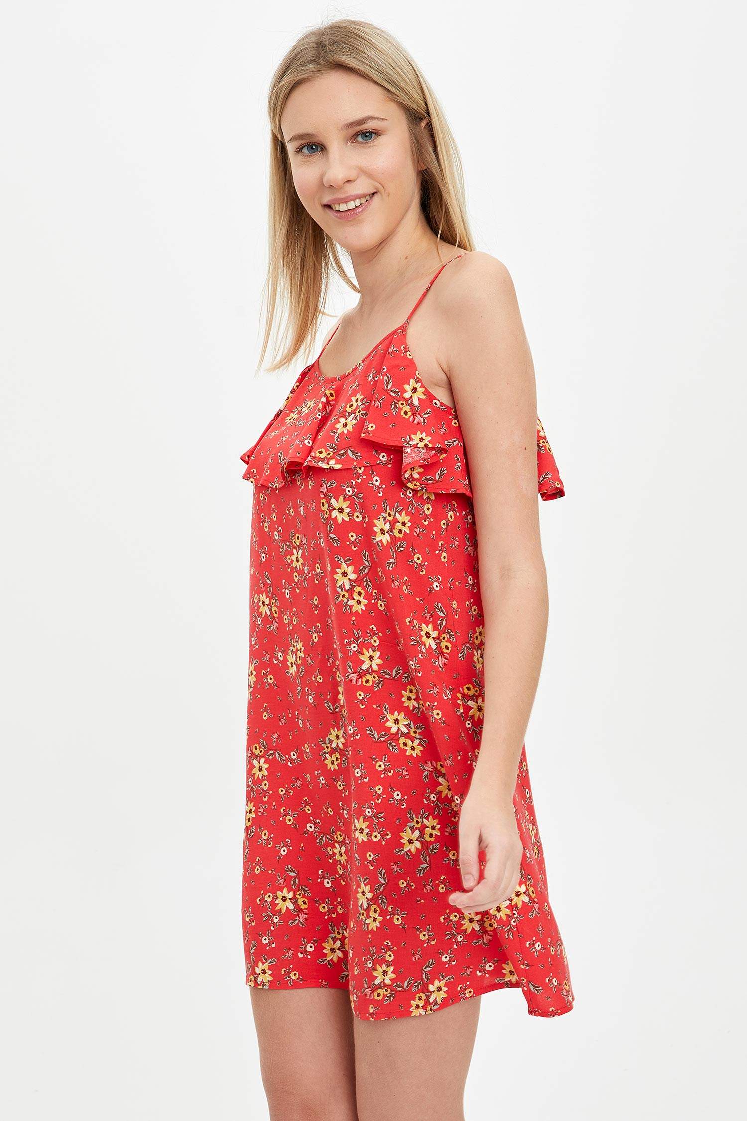 Red WOMAN Floral Patterned Spaghetti Strap Dress 1250289 | DeFacto