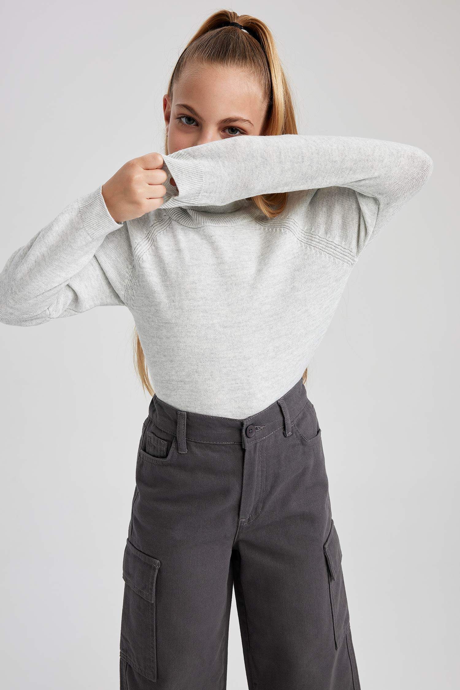 بلوز صوف بناتي قصة عادية بياخة مدورة