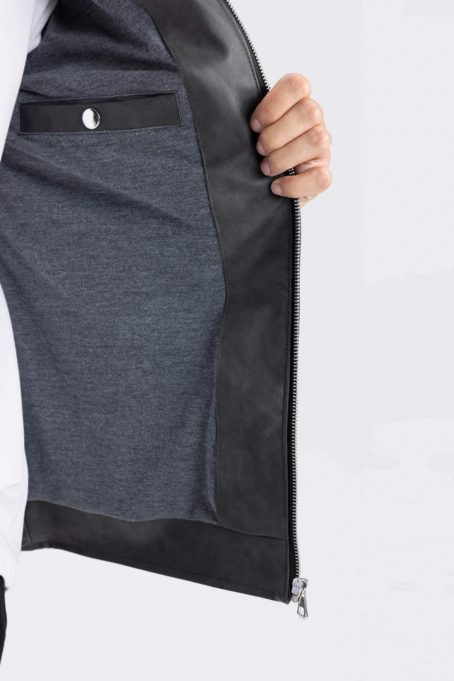 Su İtici Slim Fit Dar Kesim Çıkarılabilir Kapüşonlu Fermuarlı Cepli Suni Deri Ceket Mont