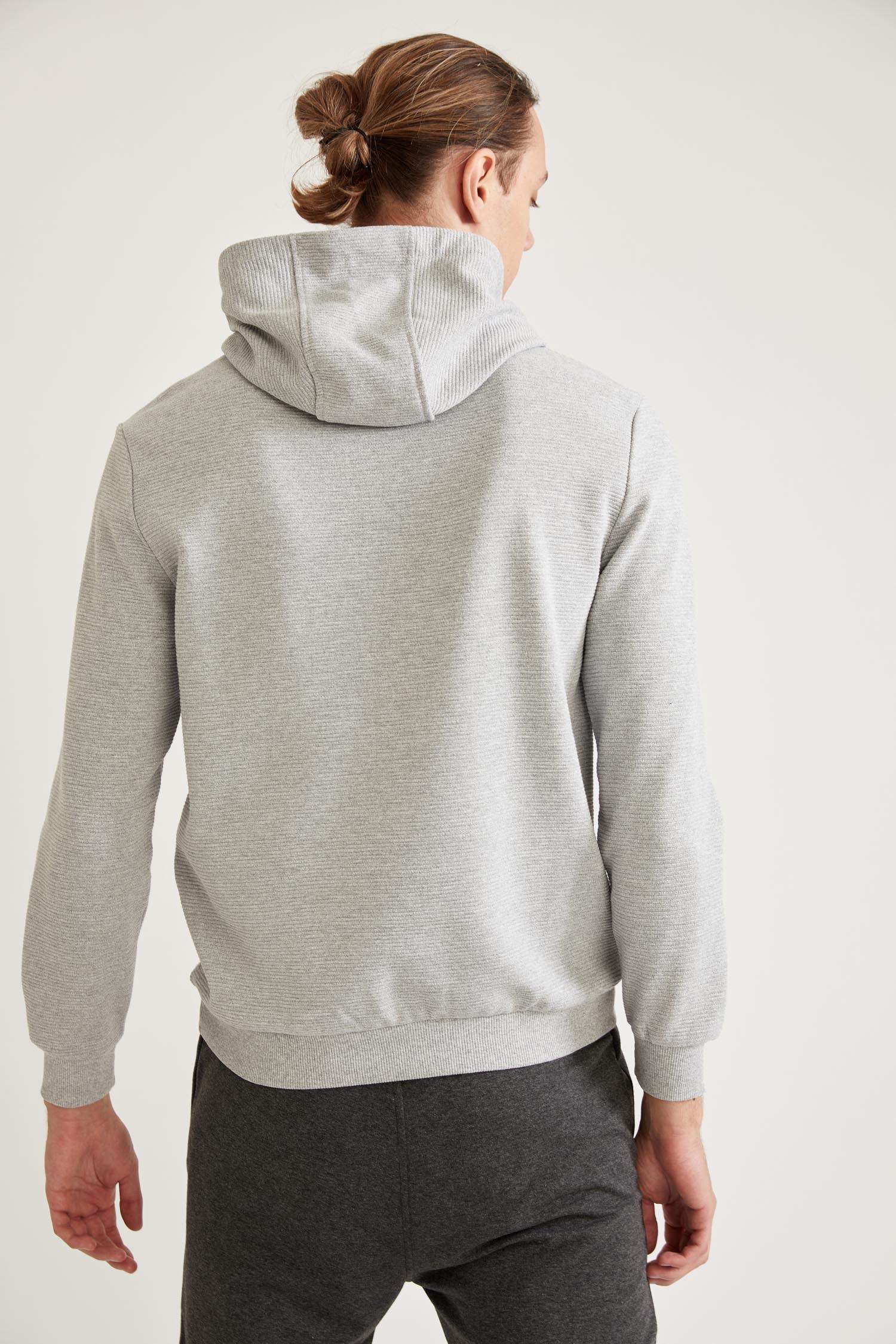 slim fit grey sweatshirt