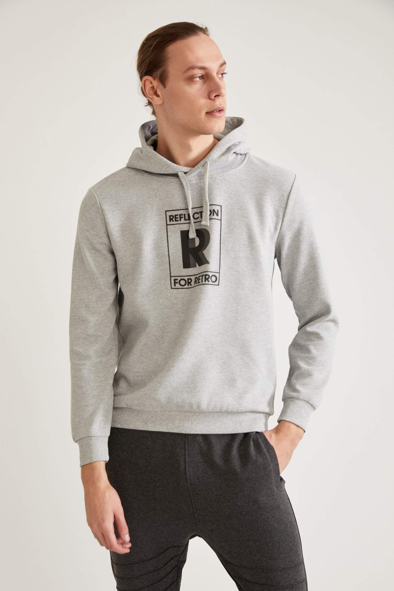 Grey MAN Slim Fit Hooded Sweatshirt 1470682 DeFacto