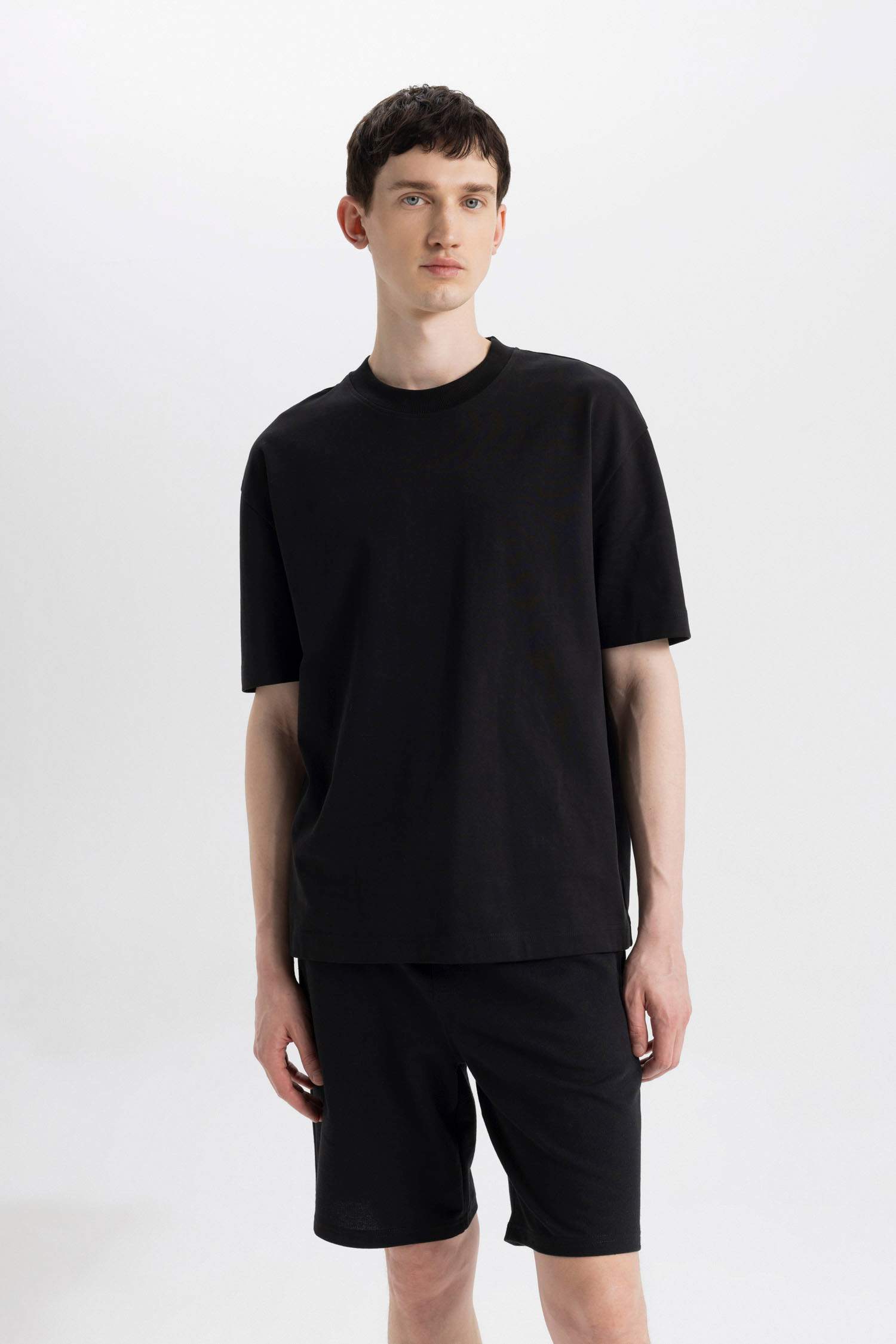 Шорты стандартного кроя